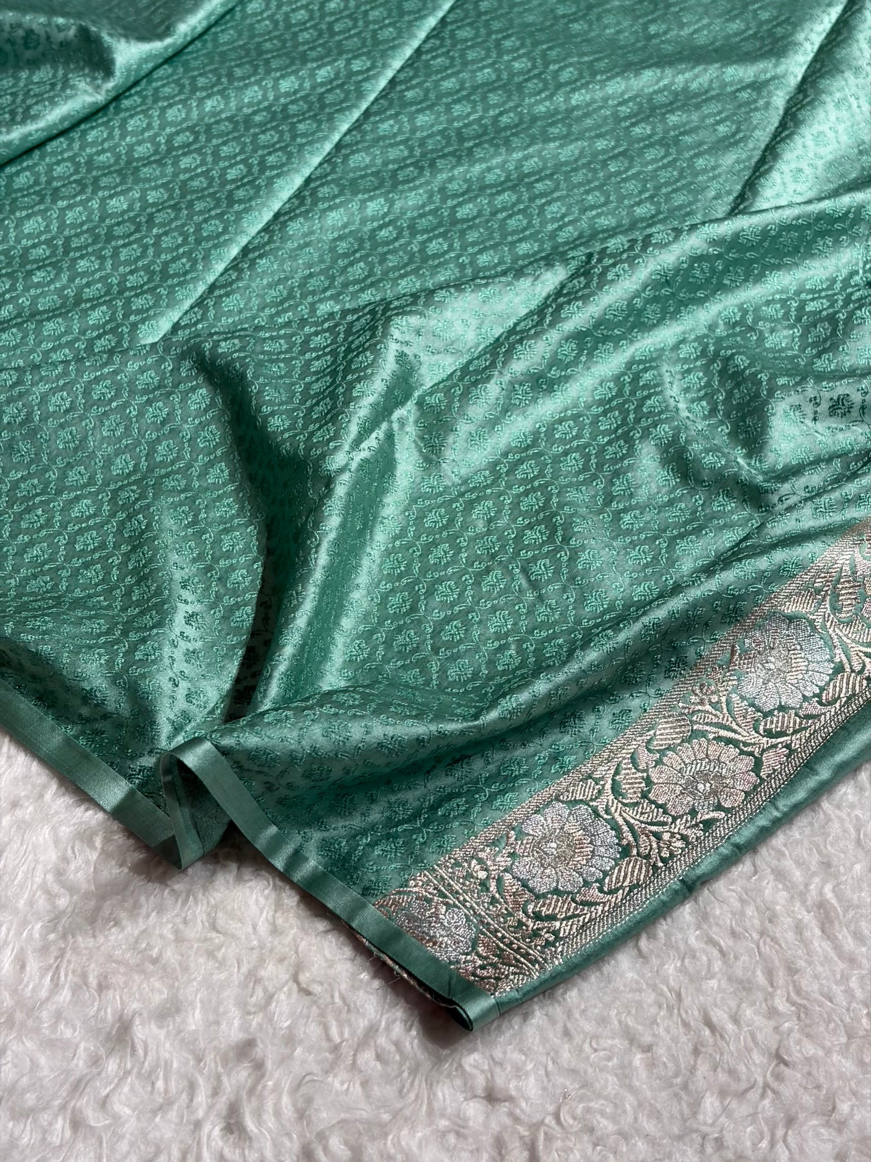 Banarasi Floral Minakari Jaal Pattern in Sea Green Shades Floral Mashru Silk Saree MCS100
