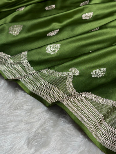Mehendi Green Shades Scallop Mashru Silk Saree MCS20