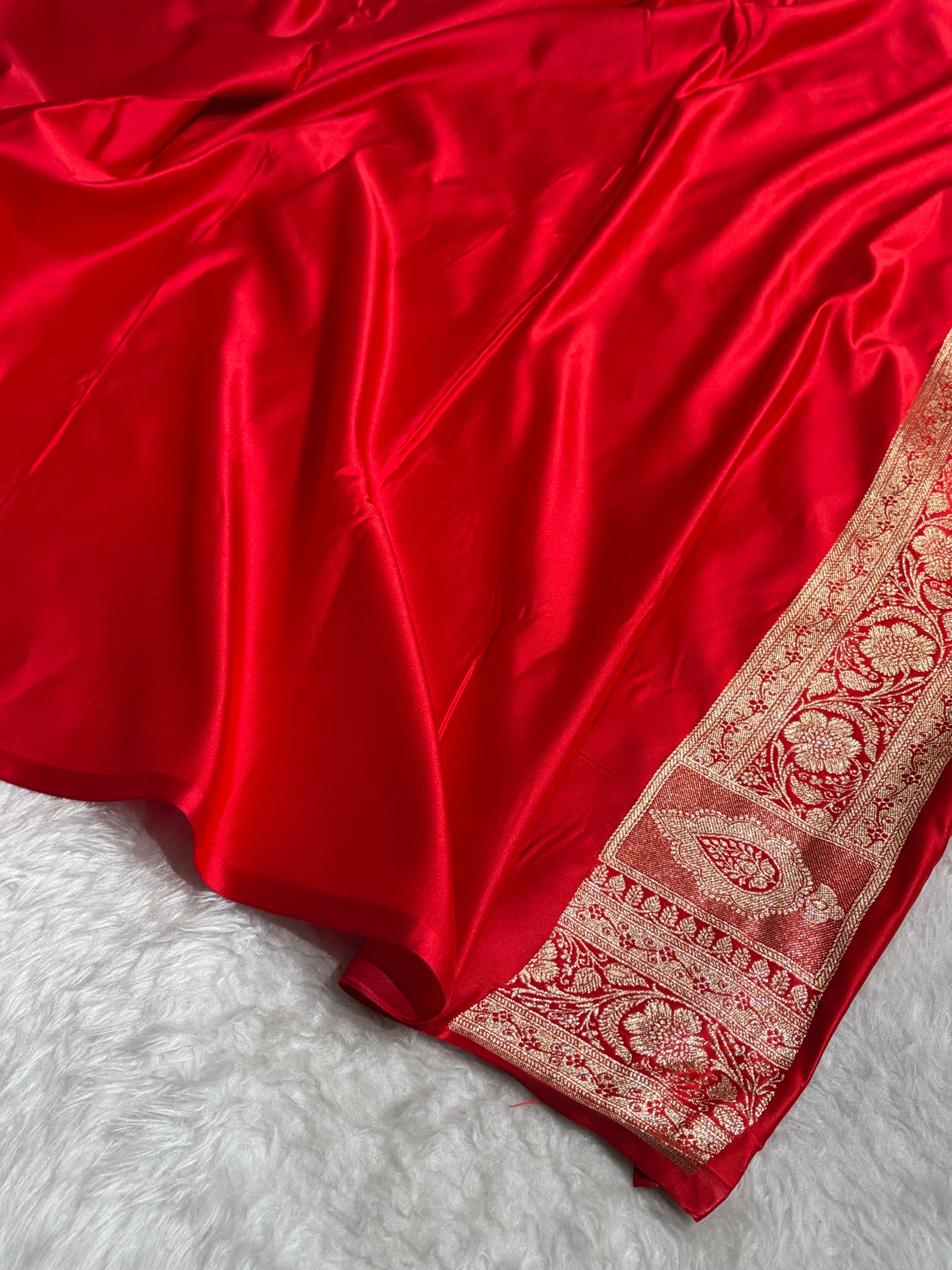Banarasi Satin Katan Saree Floral Boota Pattern in Red Shades SK145