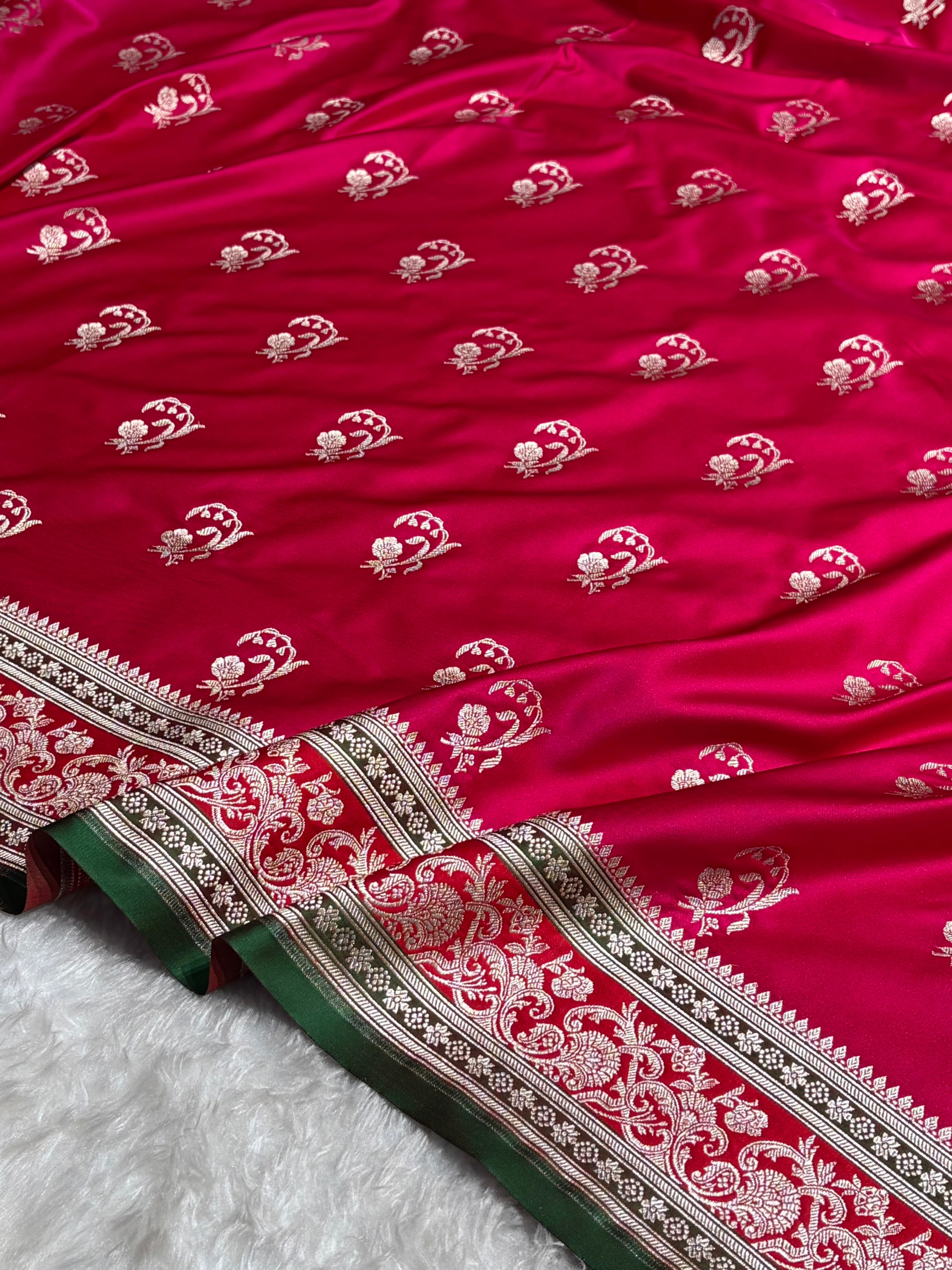 Banarasi Cross Rani With Contrast Red Floral Border Mashru Silk Saree MSM-100
