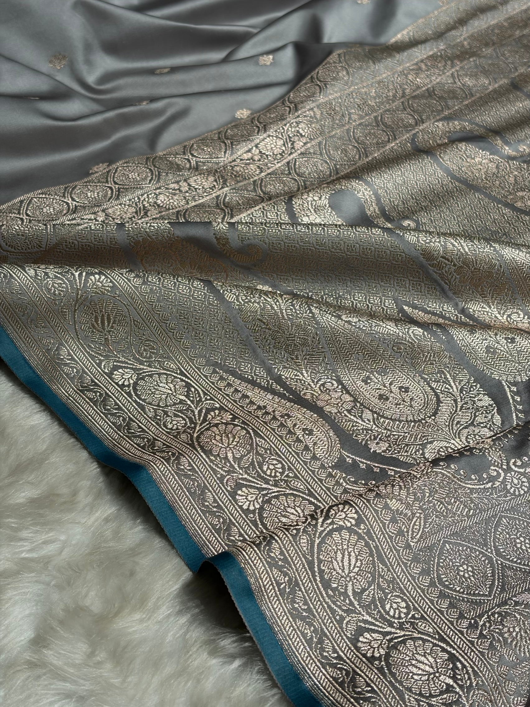 Gray Shades Booti Mashru Silk Saree MS68