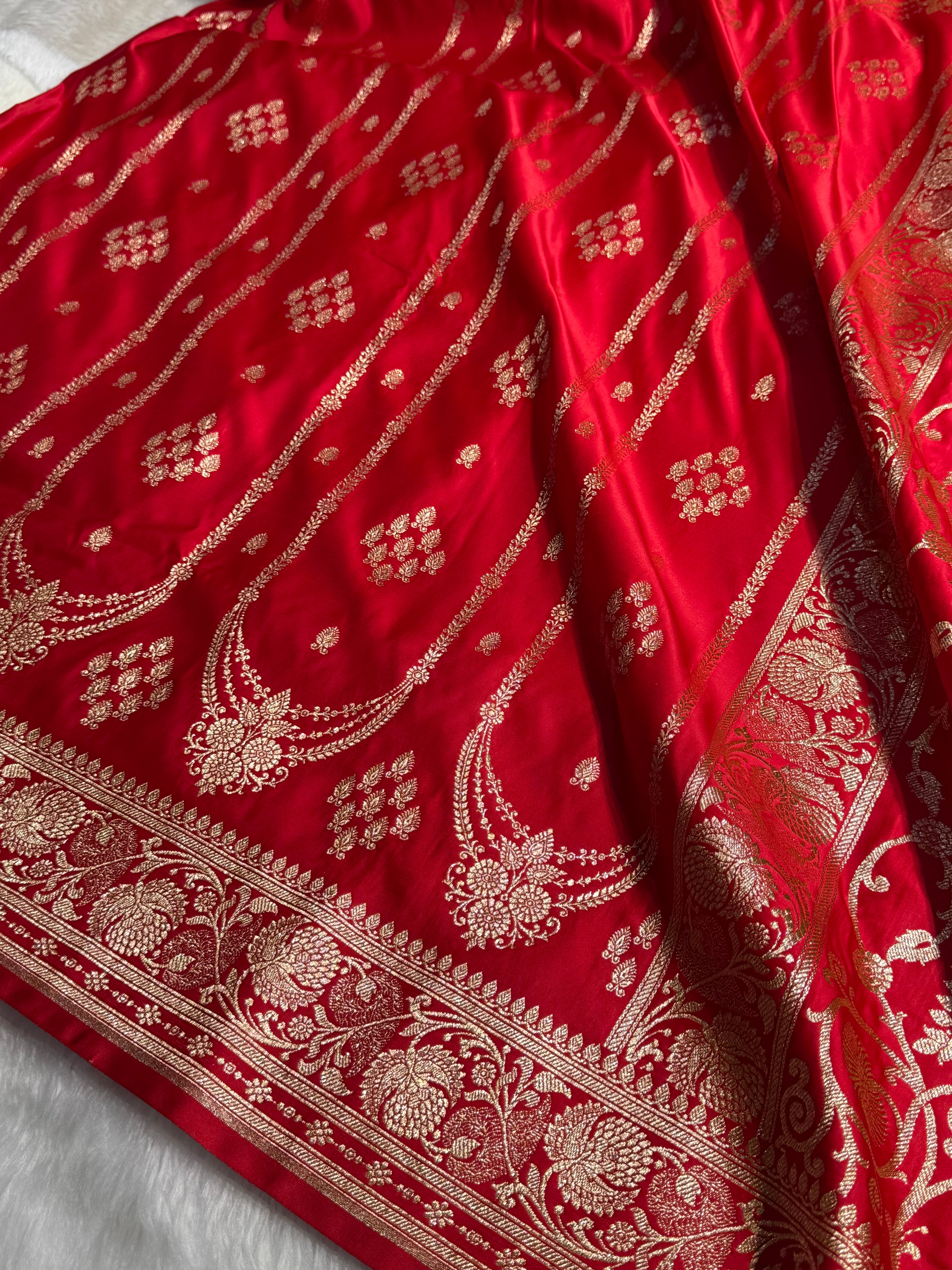 Red Strip Floral Boota Pattern Satin Katan Silk saree SK39