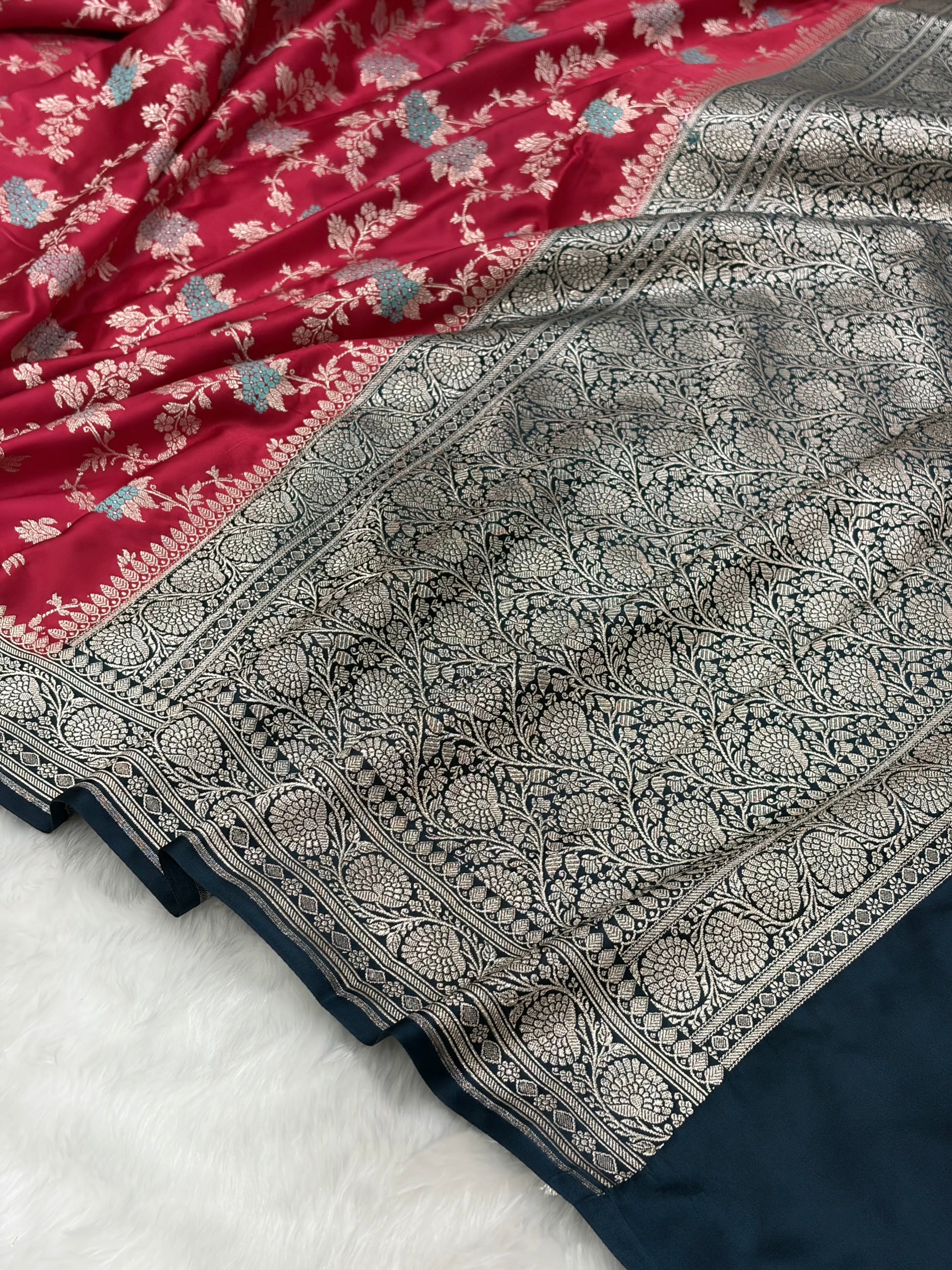 Contrast Ruby Pink Shades With Minakari Jaal Pattern Mashru Silk Saree MS57