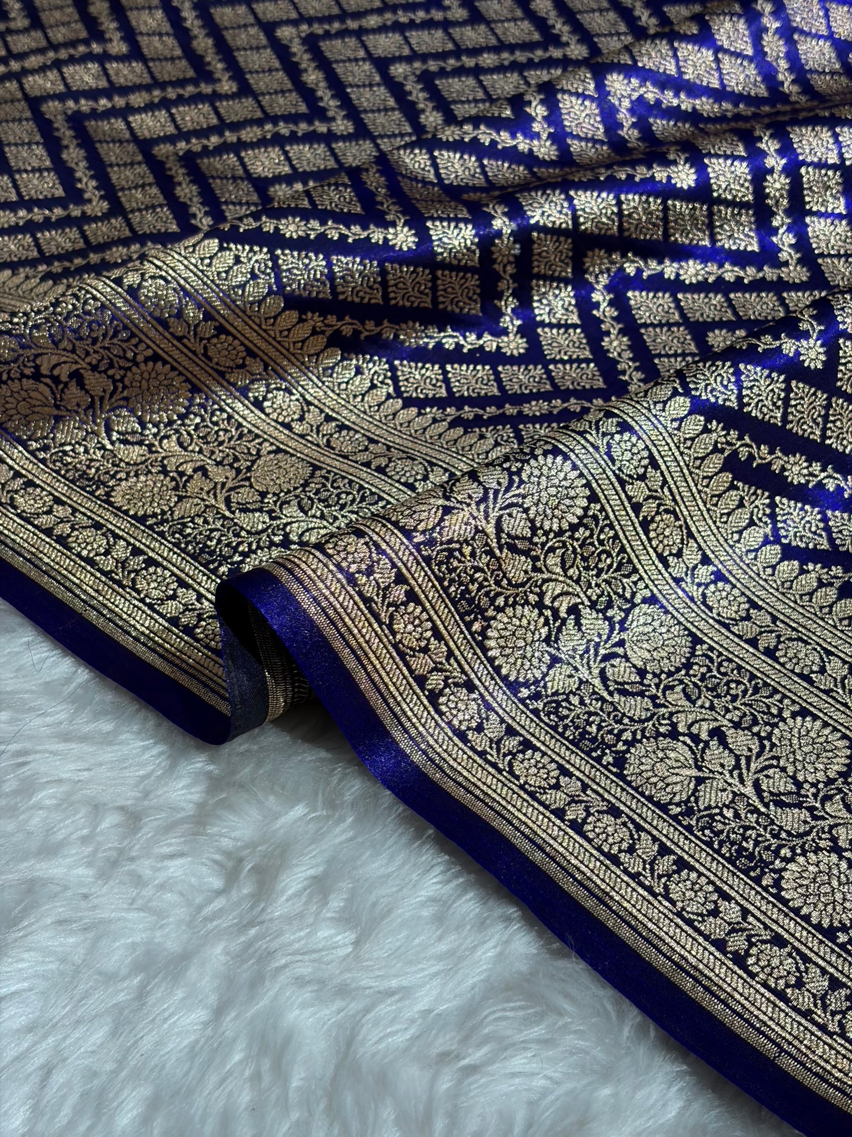 Royal Blue Shades Jaal Pattern Banarasi Satin Silk Saree SS56