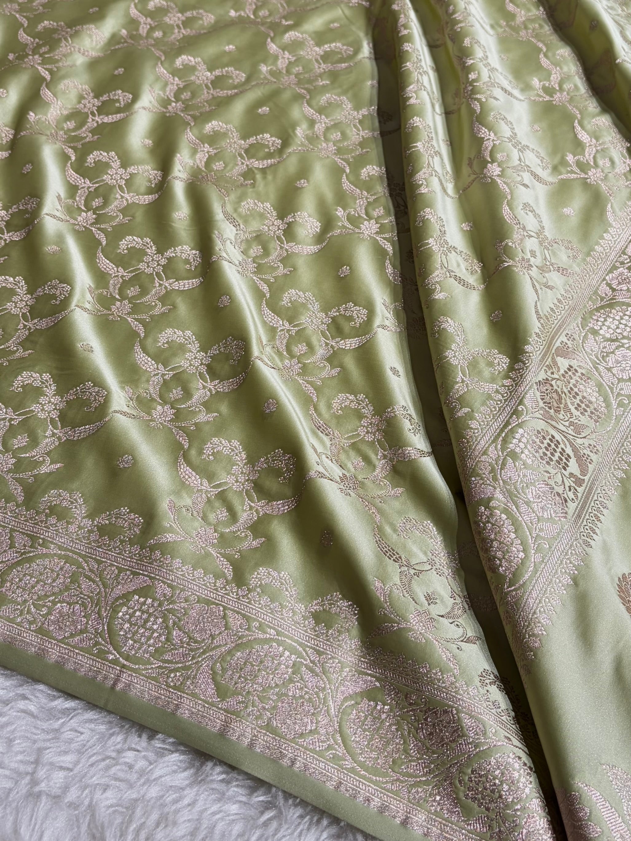 Pastel Pista Shades Banarasi With Floral Jaal Pattern Mashru Silk Saree MSM-134