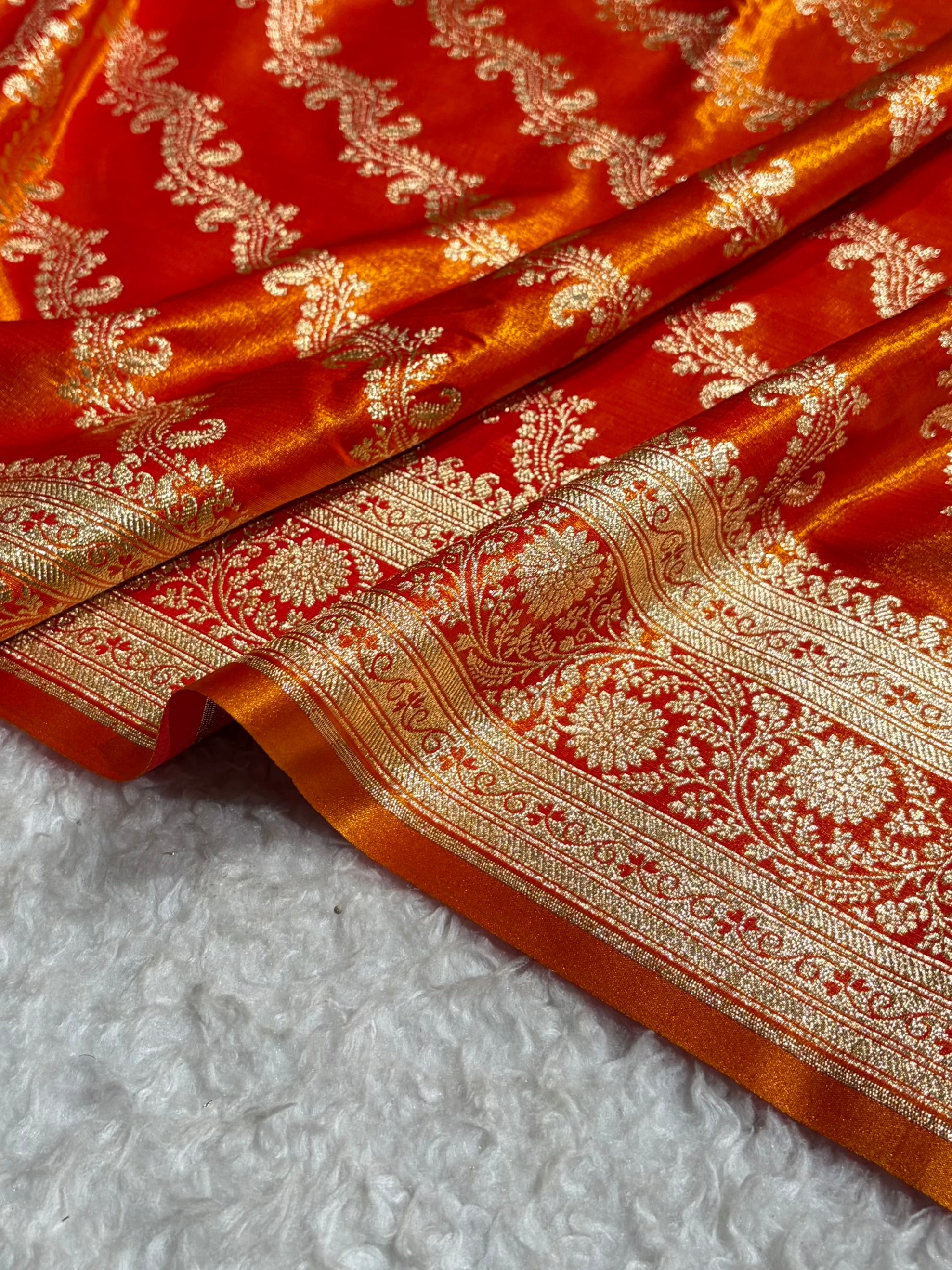 Fire Gold Shades Cross Pattern Banarasi Satin Silk Saree SS39