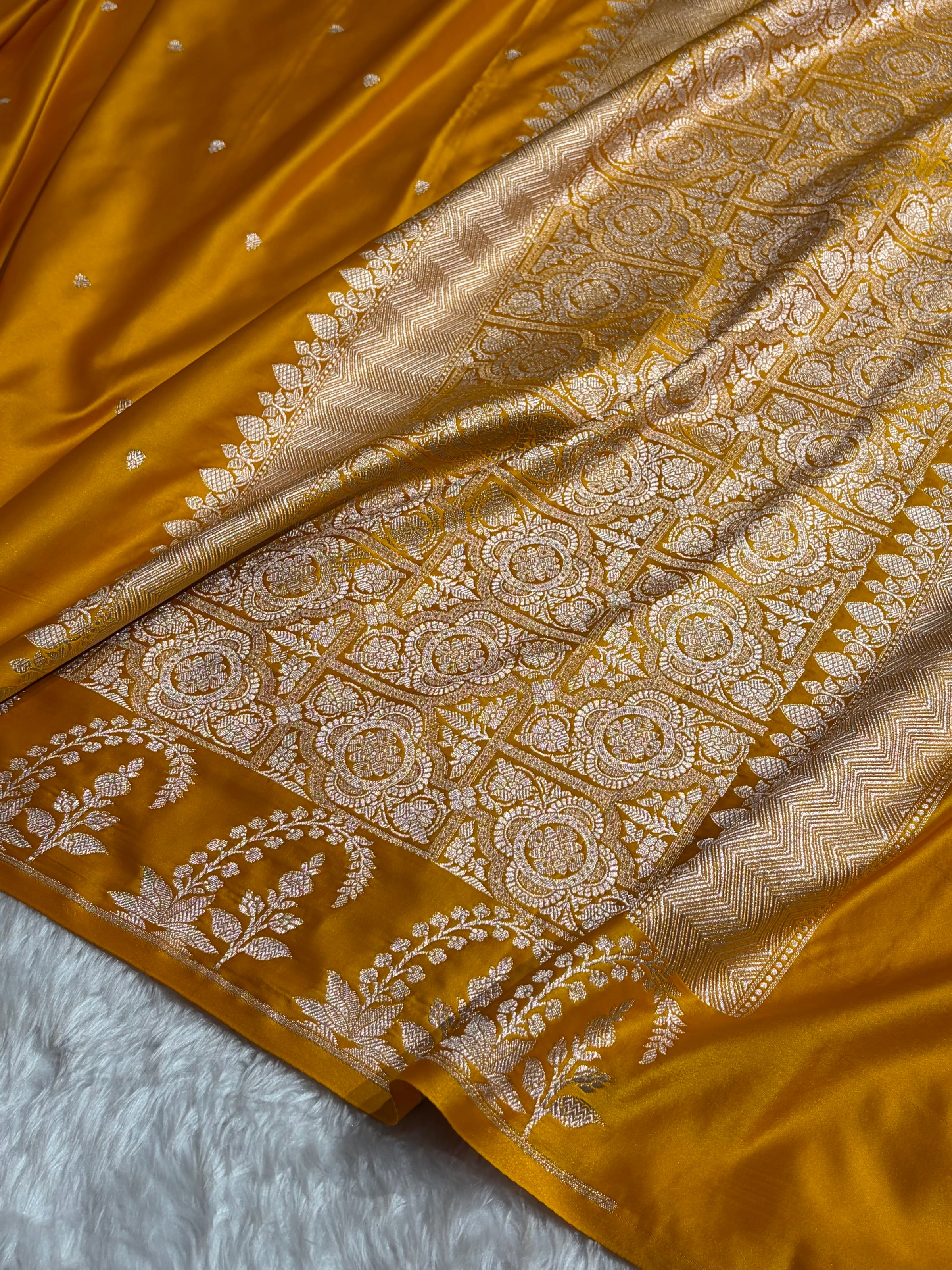 Mustard Shade With Booti Pattern Mashru Silk Saree