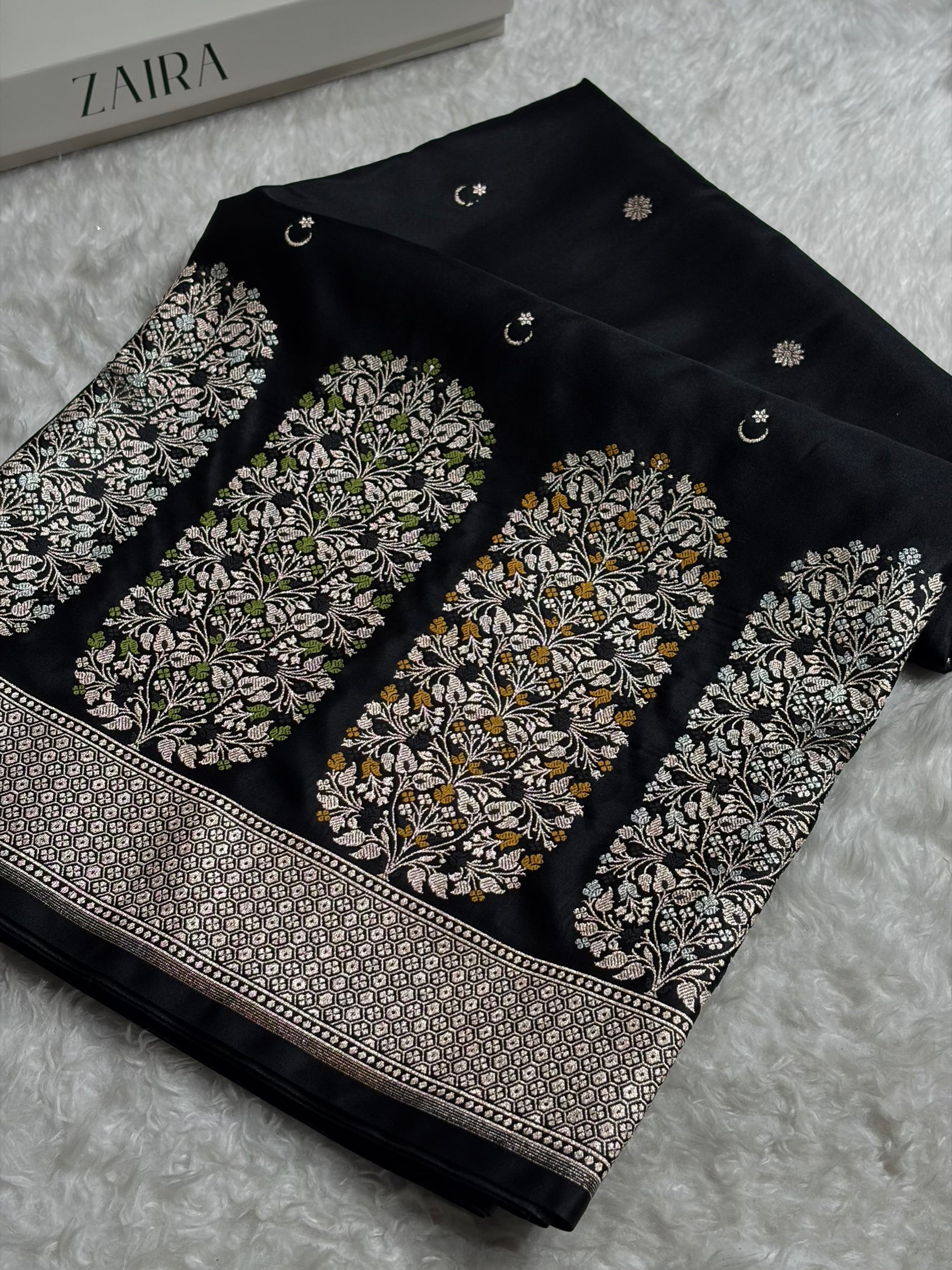 Black Shades Banarasi With Floral Minakari Pattern Mashru Silk Saree MSM-131