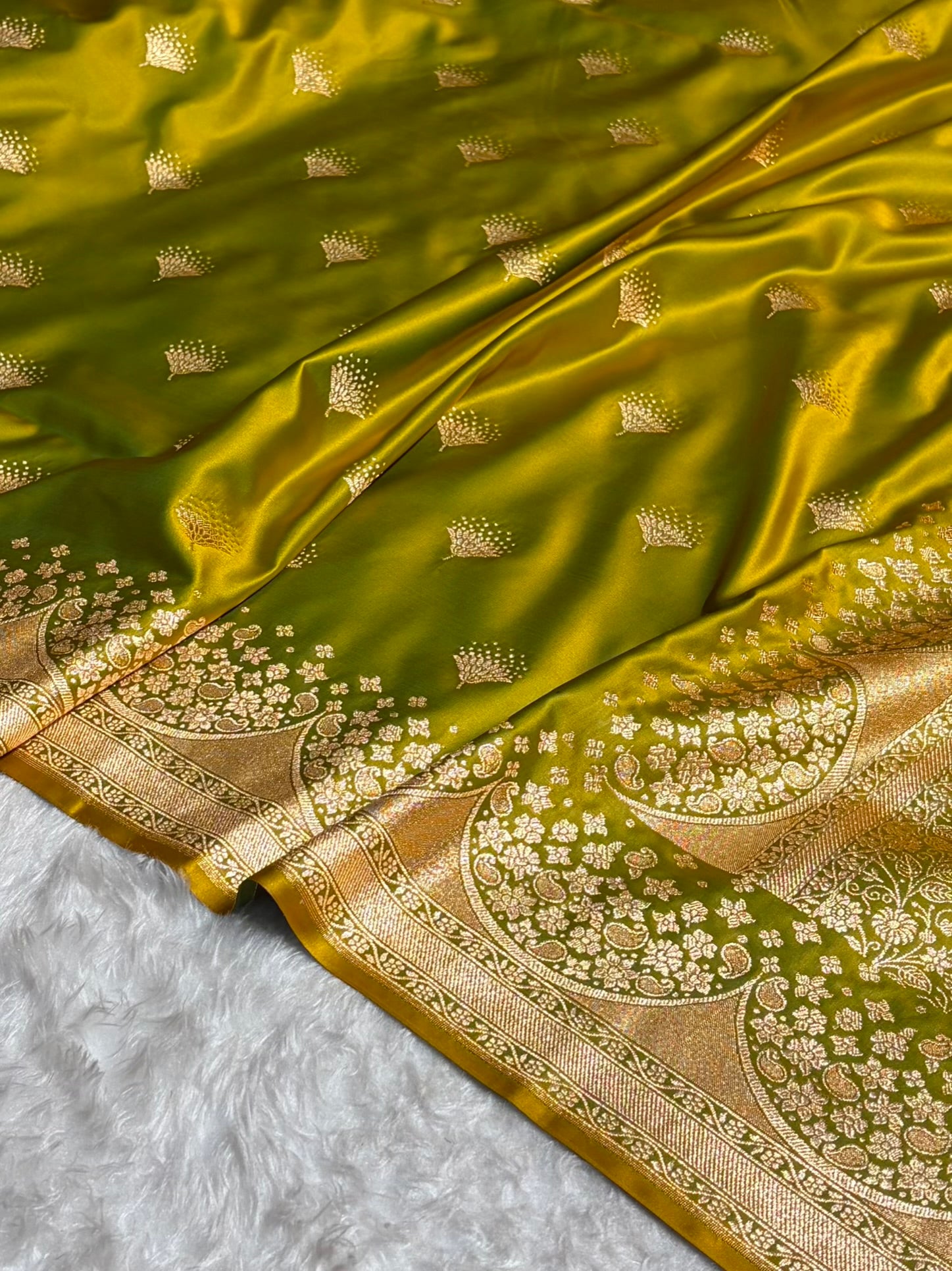 Liril Mehendi Floral Banasari Pattern Satin Katan Silk Saree SK83