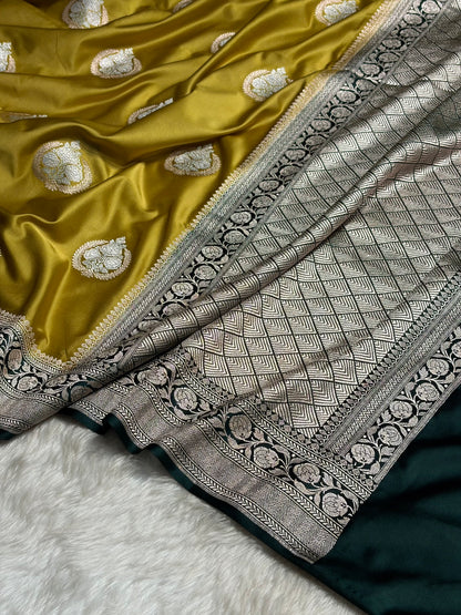 Contrast Dusty Mustard With Dark Bottle Green Minakari Boota Mashru Silk Saree MS35