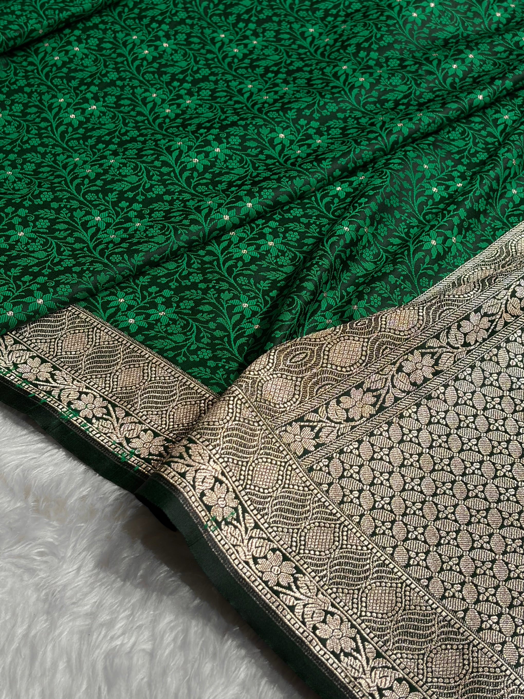 Bottle Green Shades Tanchoi Motif Mashru Silk Saree MST-15