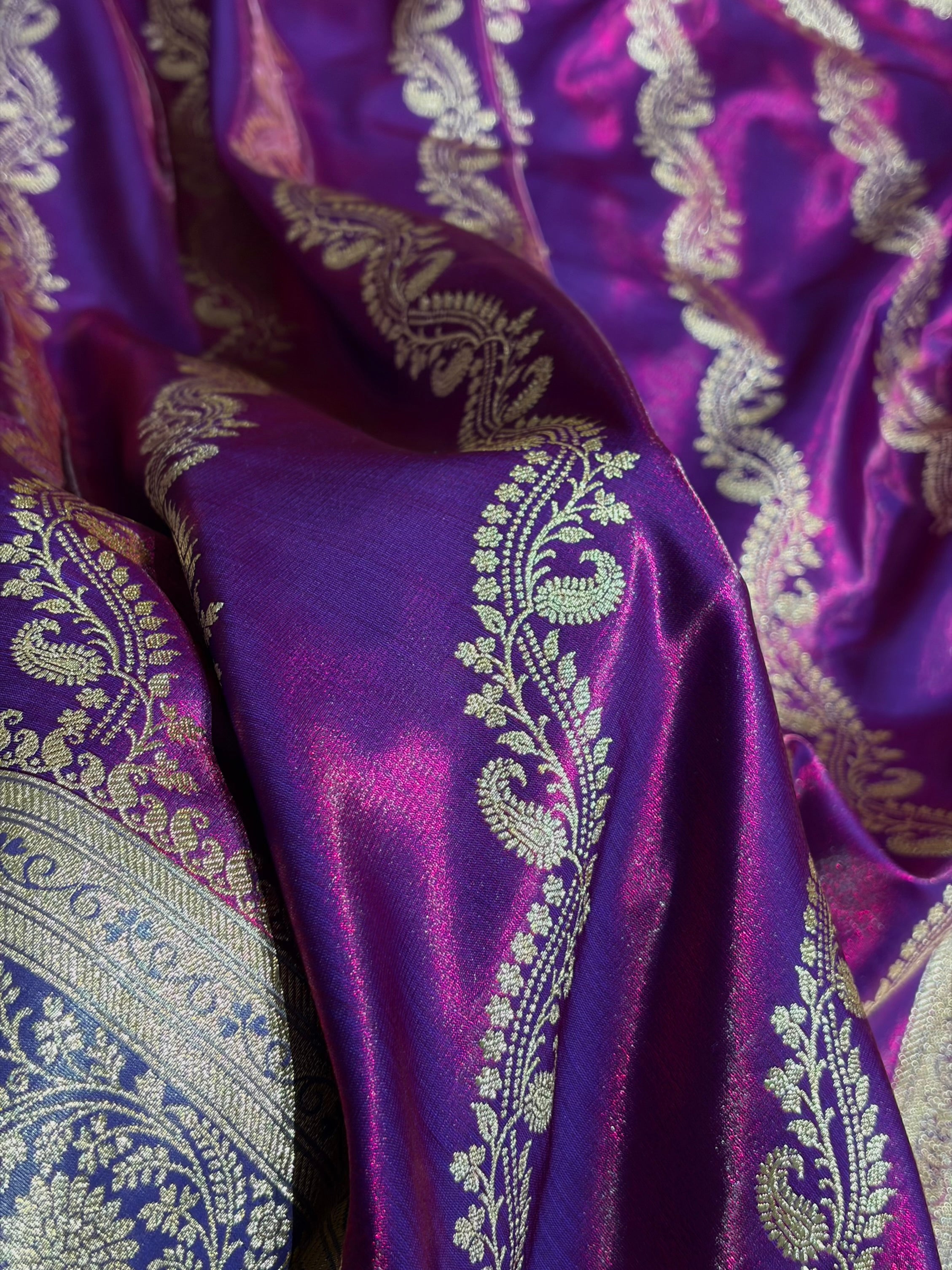Peacock Contrast Shades Cross Pattern Banarasi Satin Silk Saree SS39