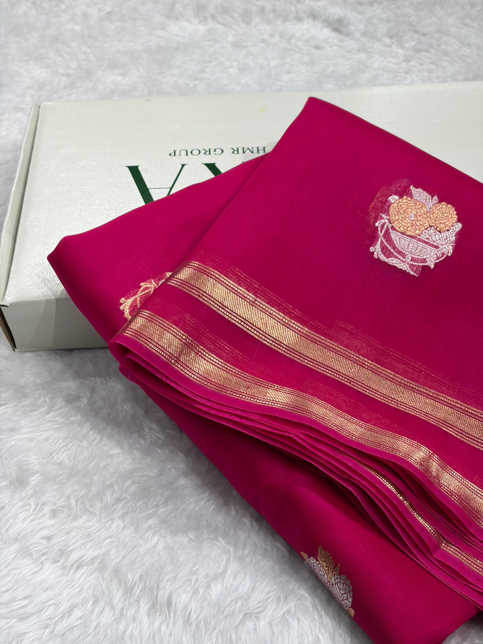 Pure Banarasi Organza Rani Shades Floral Banarasi Silk Saree PO-20