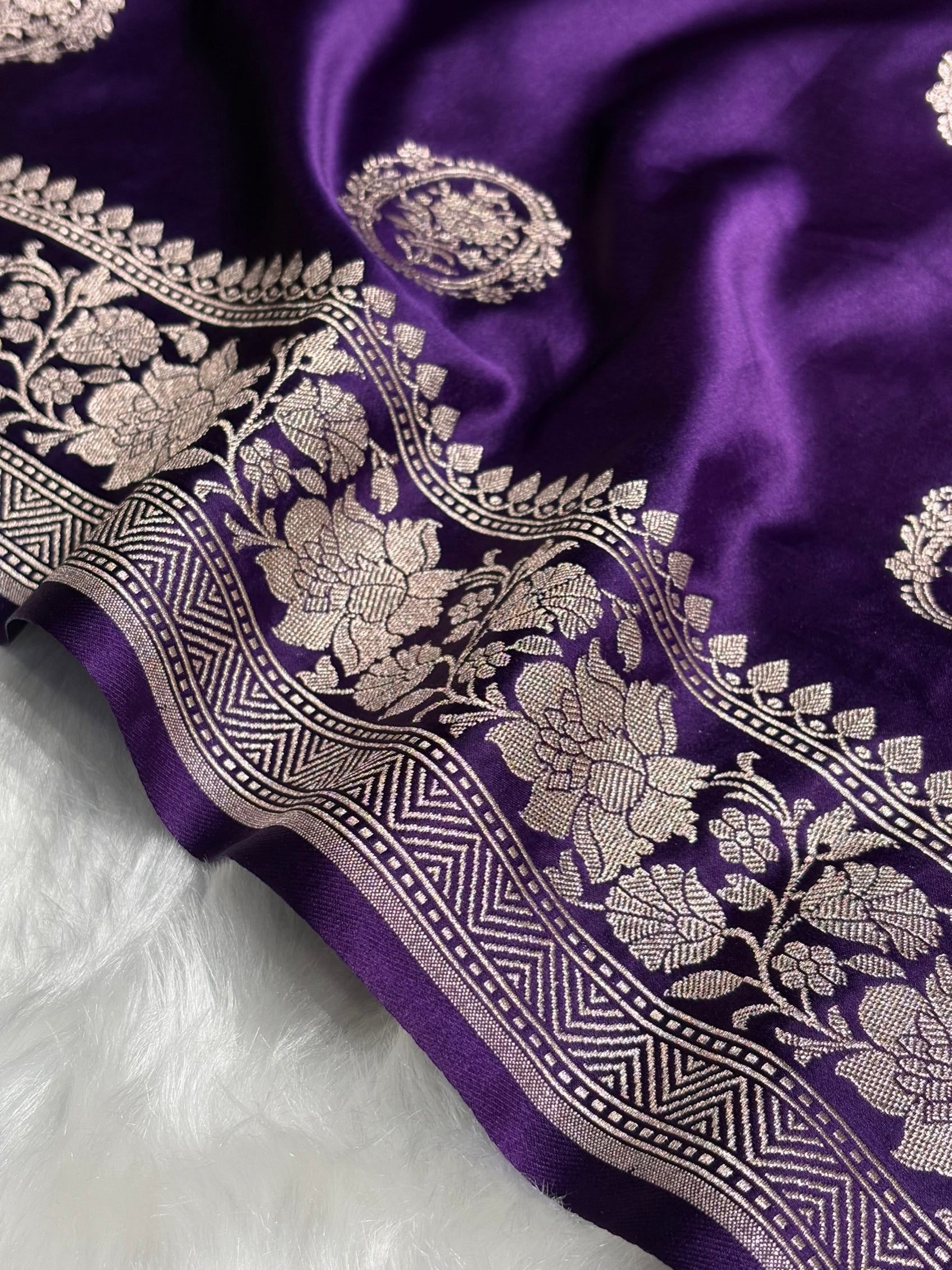 Dark Purple Shades Boota Mashru Silk Saree MS24