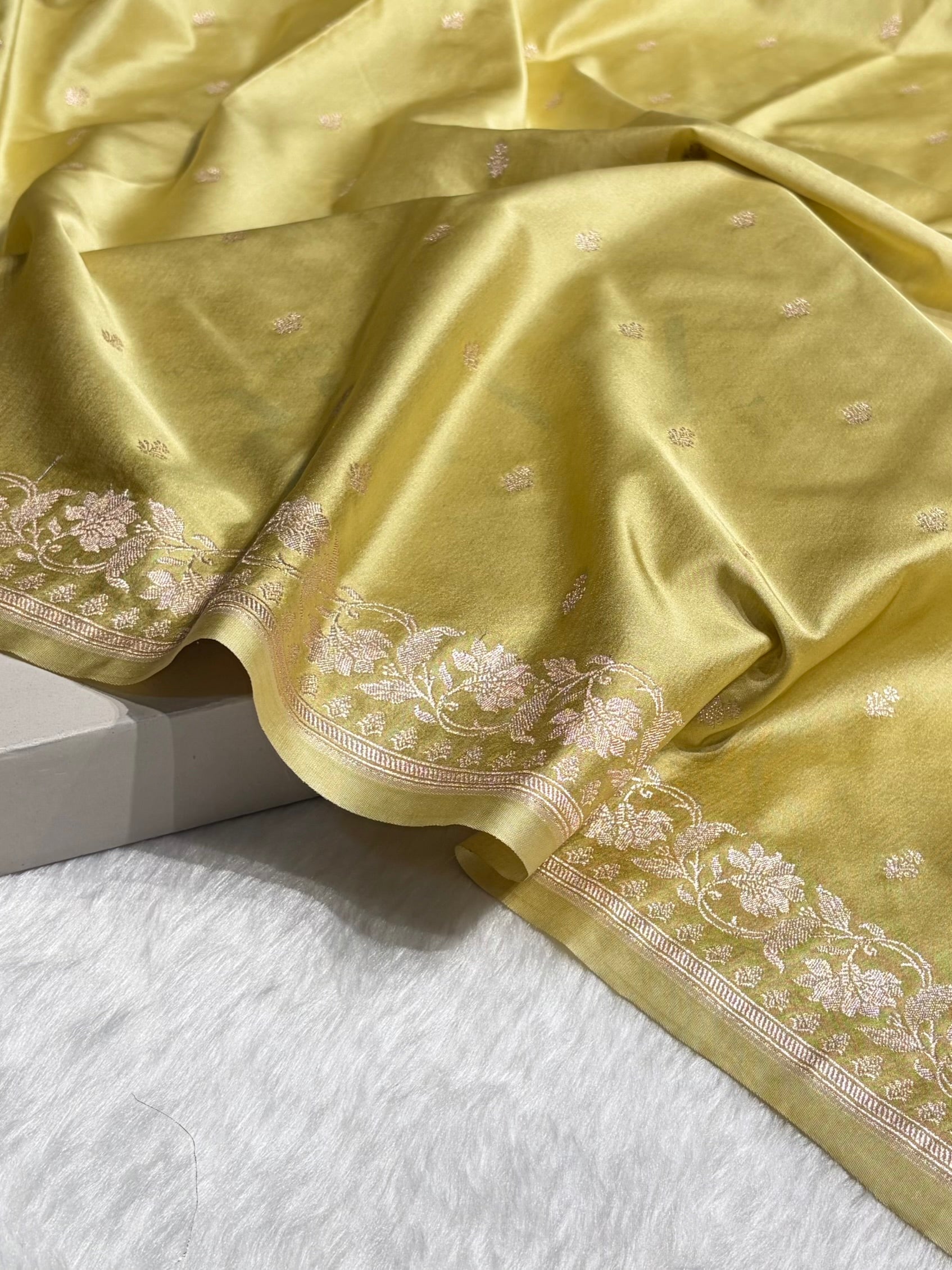 Banarasi Pastel Yellow Shades Floral Mashru Silk Saree MS88