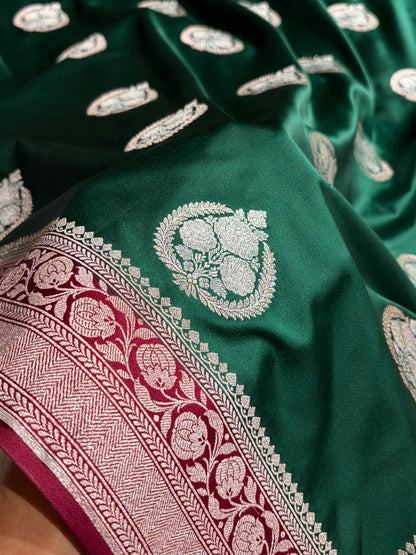 Banarasi Contrast Bottle Green  With Garnet Minakari Boota Mashru Silk Saree MS35