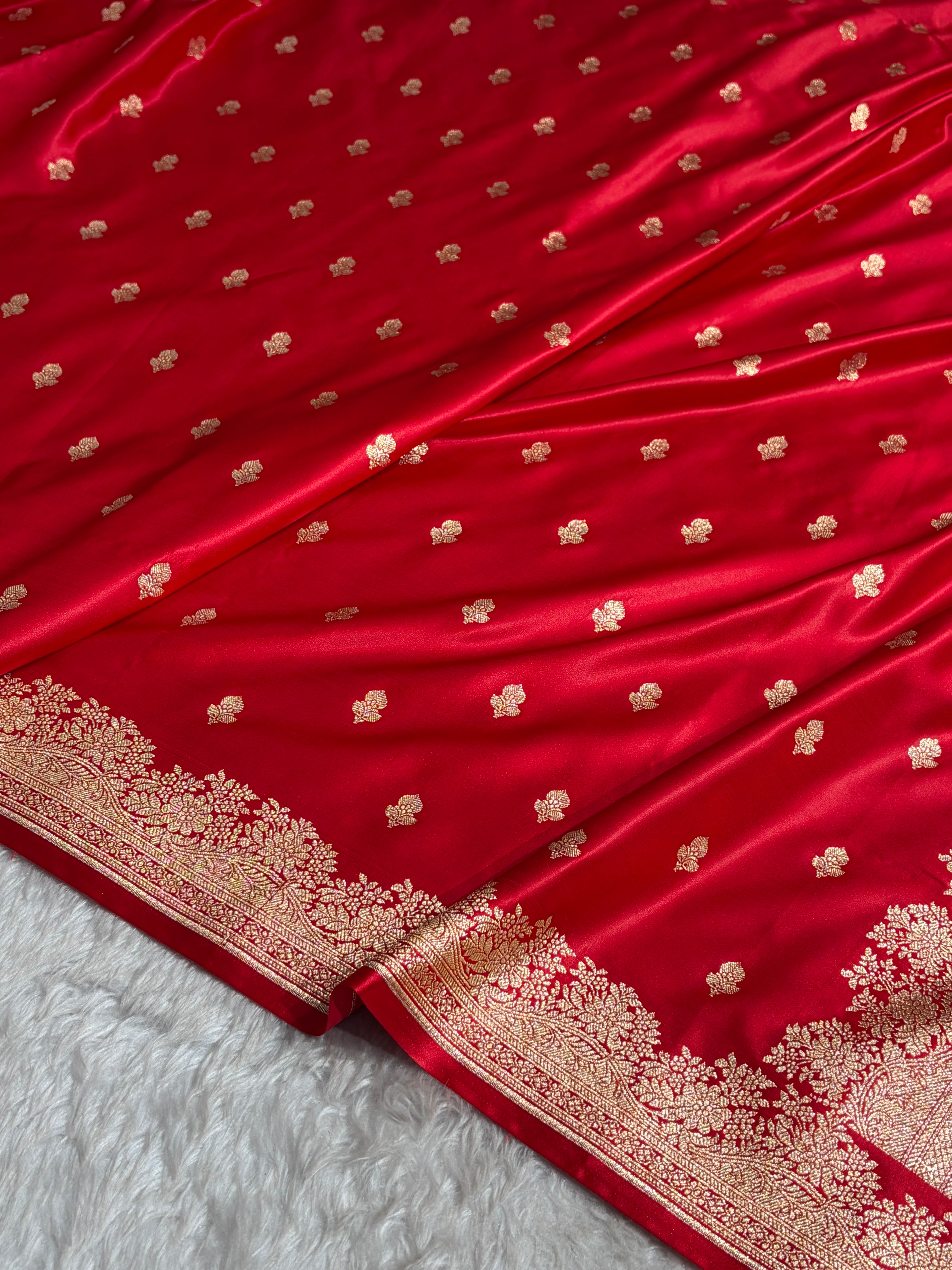 Banarasi Satin Katan Saree Floral Booti Pattern in Red Shades SK148