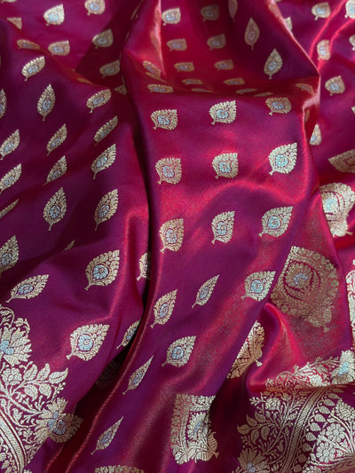 Banarasi Magentic Red Shades Minakari Booti Pattern Banarasi Satin Silk Saree SS60
