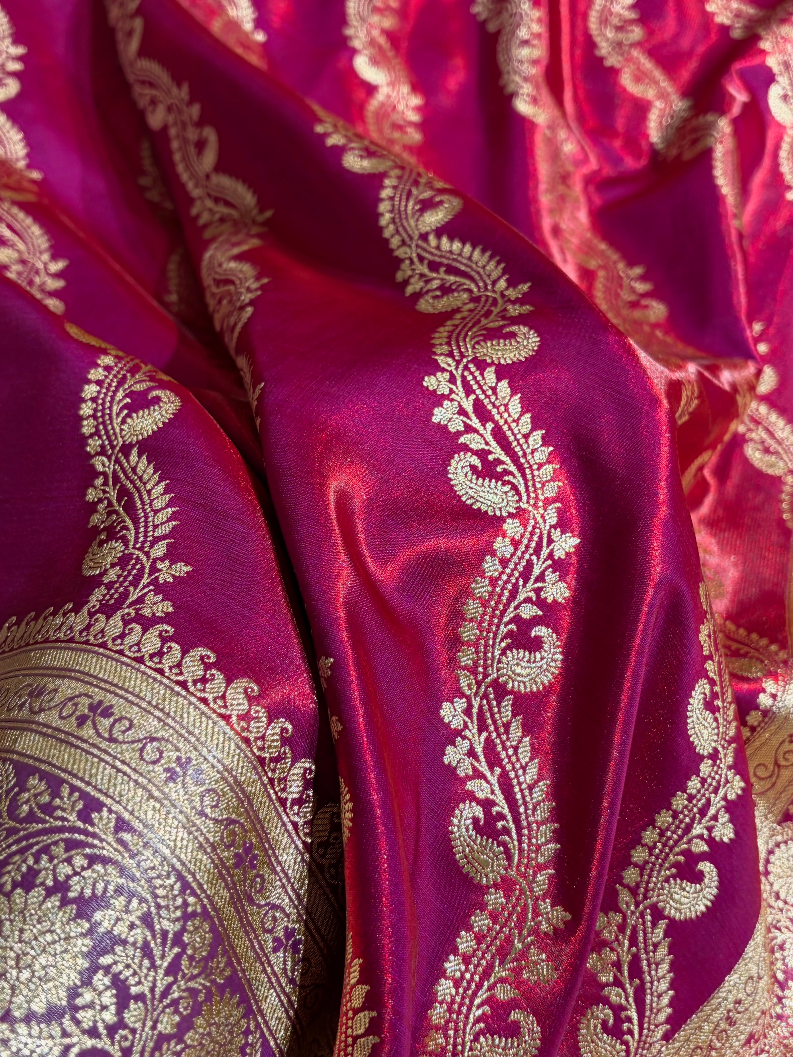 Magenta Red Contrast Shades Cross Pattern Banarasi Satin Silk Saree SS39