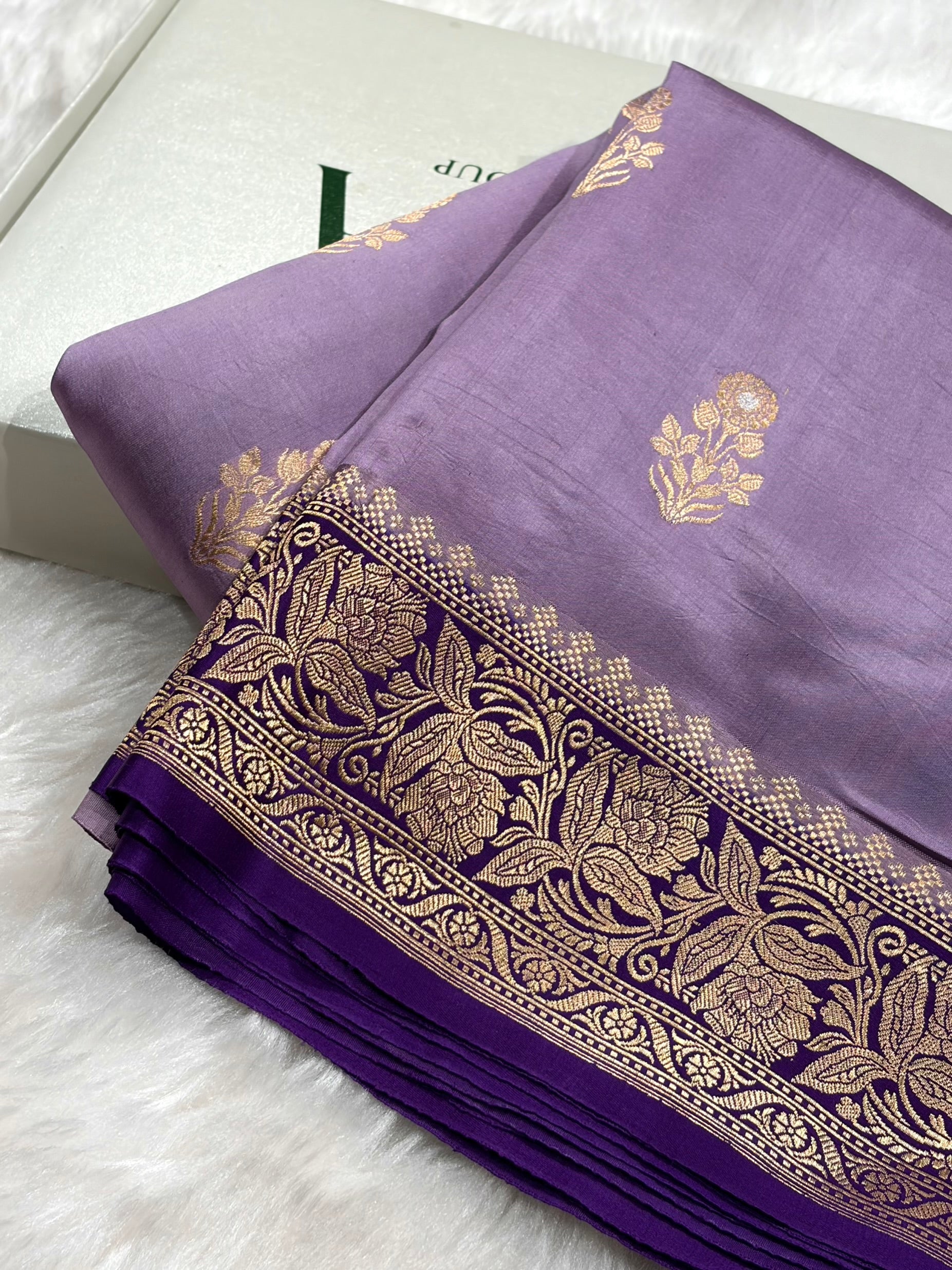 Banarasi Lavender With Purple Contrast Shades Minakari Boota Handwoven Pure Paper Silk RM-83