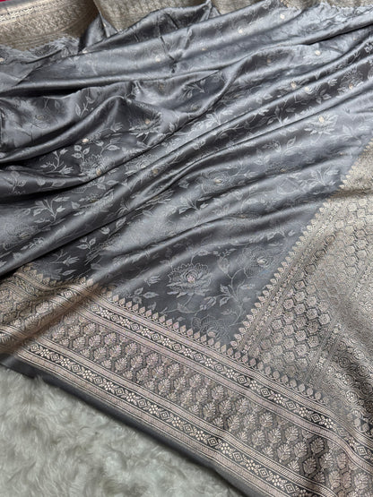 Gray Tanchoi Floral Booti Mashru Silk Saree MS59