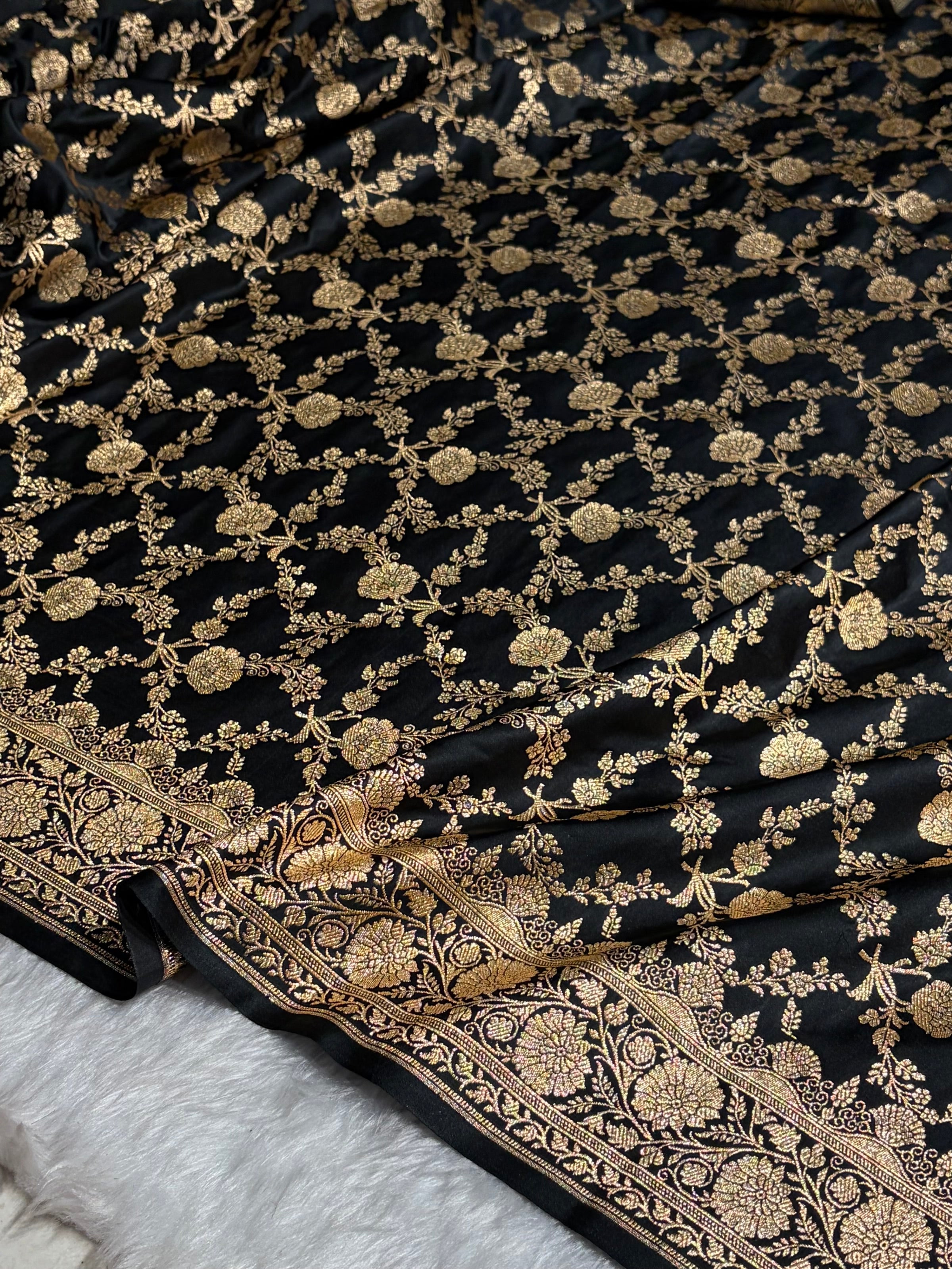 Black Shades Jaal Floral Pattern Satin Katan Silk Saree SK80