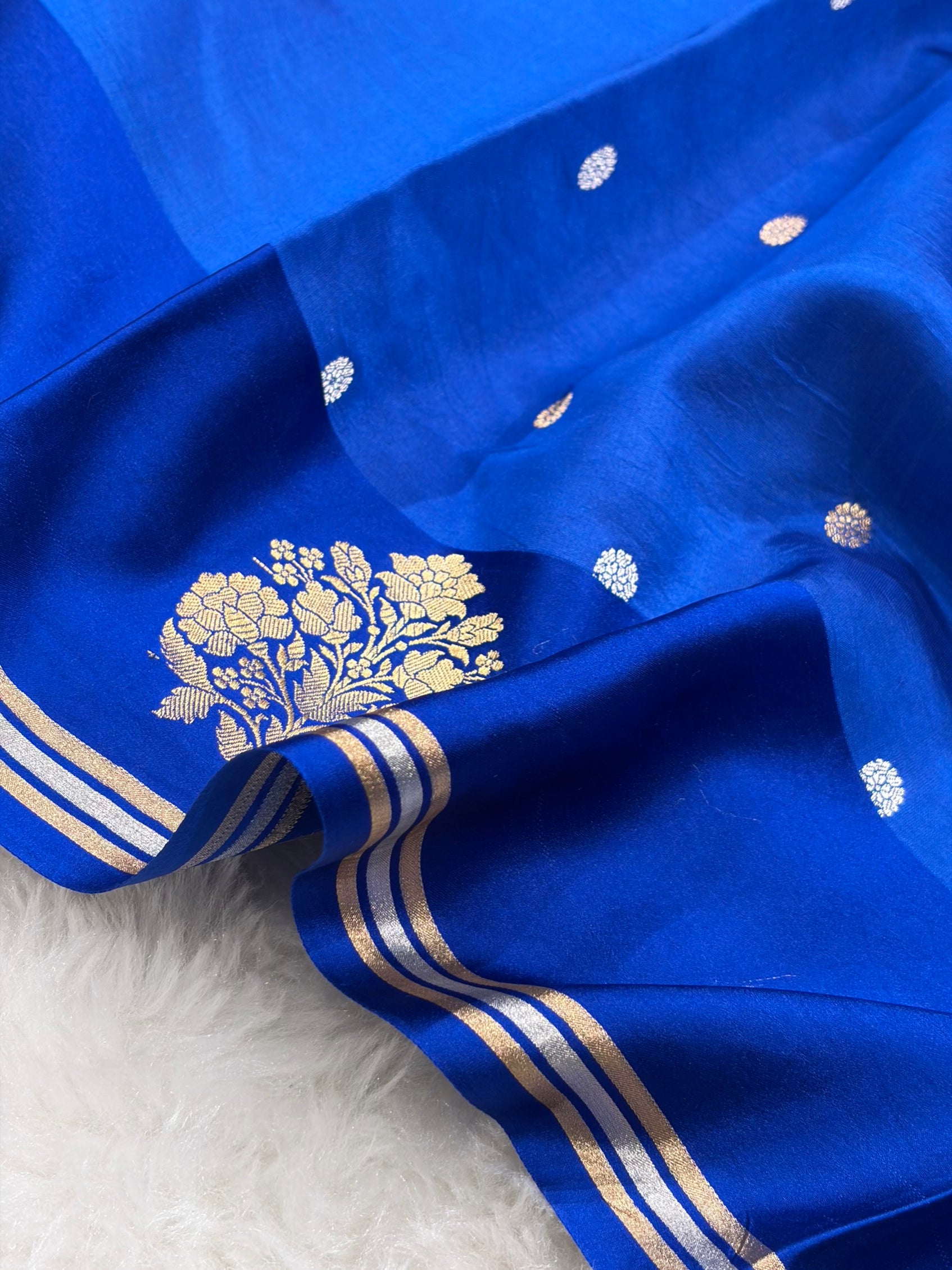 Royal Blue Handwoven Kaduwa Pure Katan Paper Silk RM-01