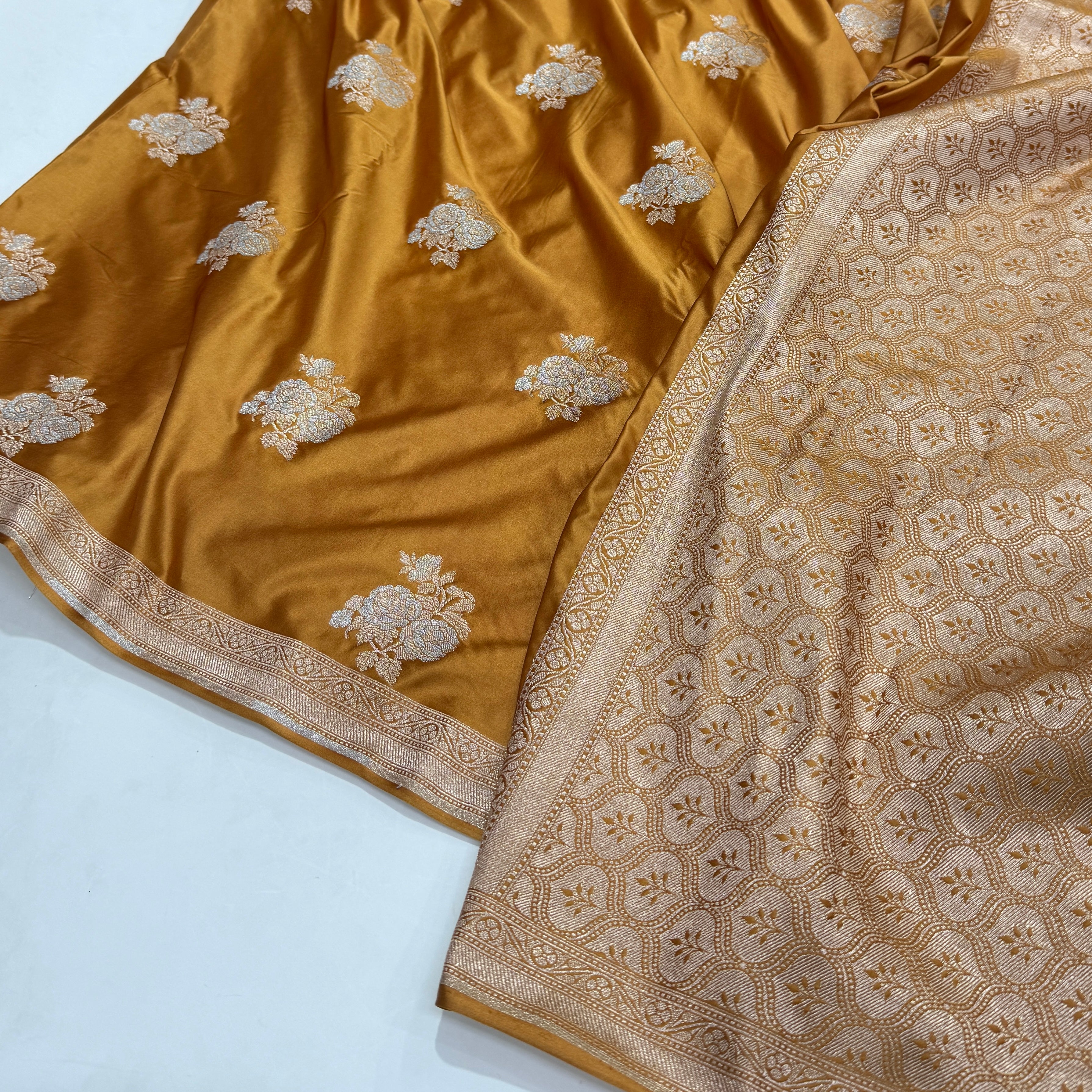 Dusty Cheeku Sona Rupa Floral Motif Mashru Silk Saree