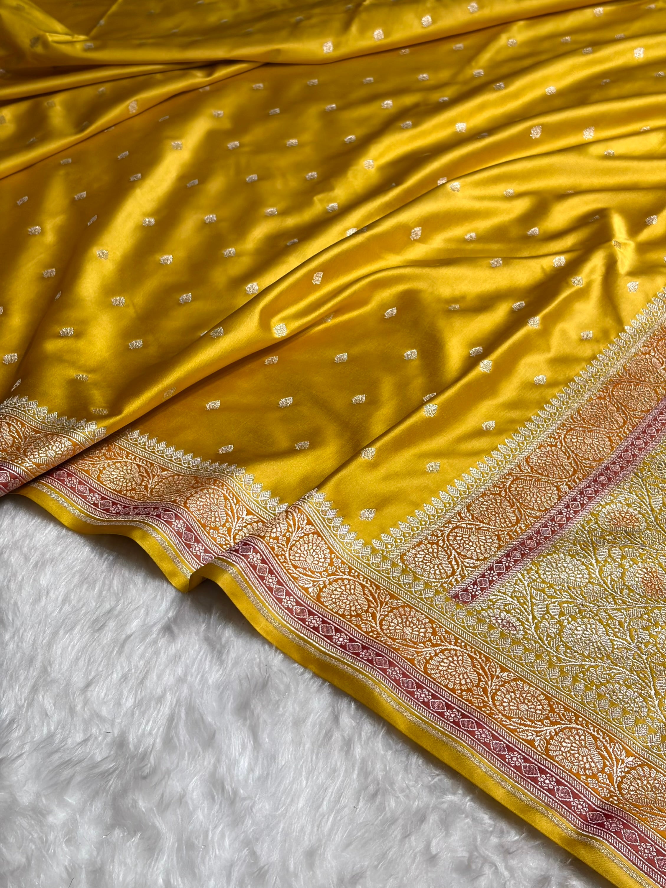 Mustard Shades With Contrast Border Booti Mashru Silk Saree MS79