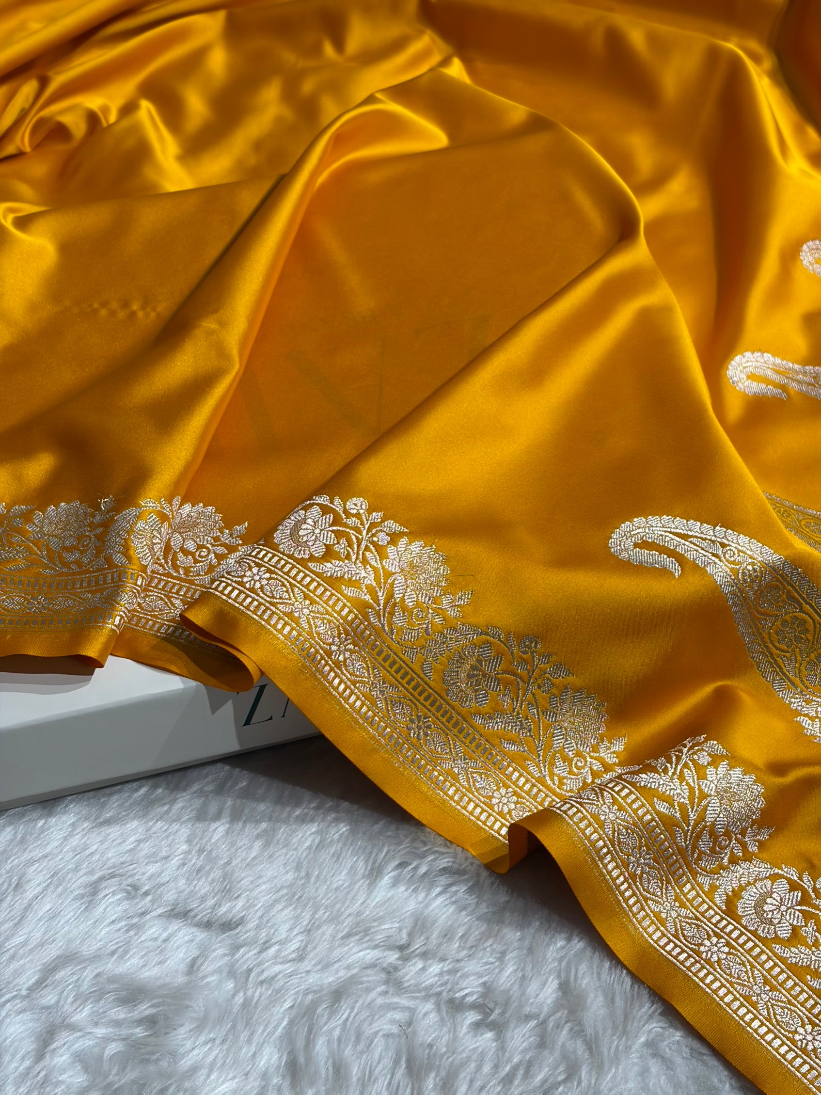 Mustard Shade With Booti Pattern Mashru Silk Saree