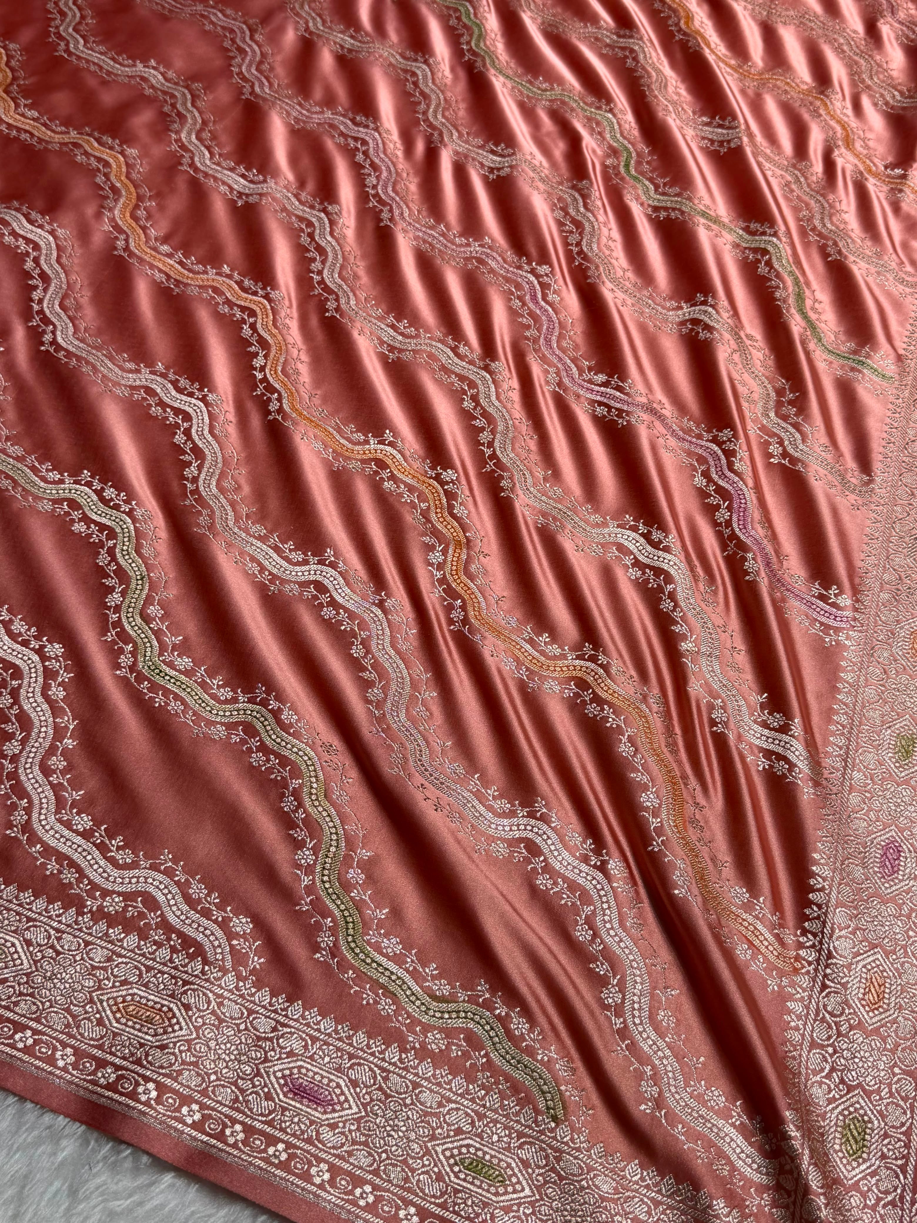 Banarasi Minakari Cross Pattern in Gajiri Shades Mashru Silk Saree MCS93