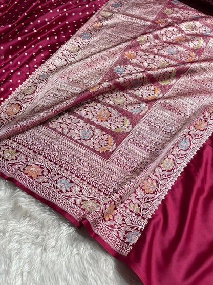 Banarasi Floral Pattern in Deep Magenta Shades Floral Mashru Silk Saree MCS95