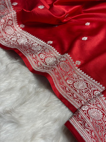 Red Shades Booti Mashru Silk Saree MS68