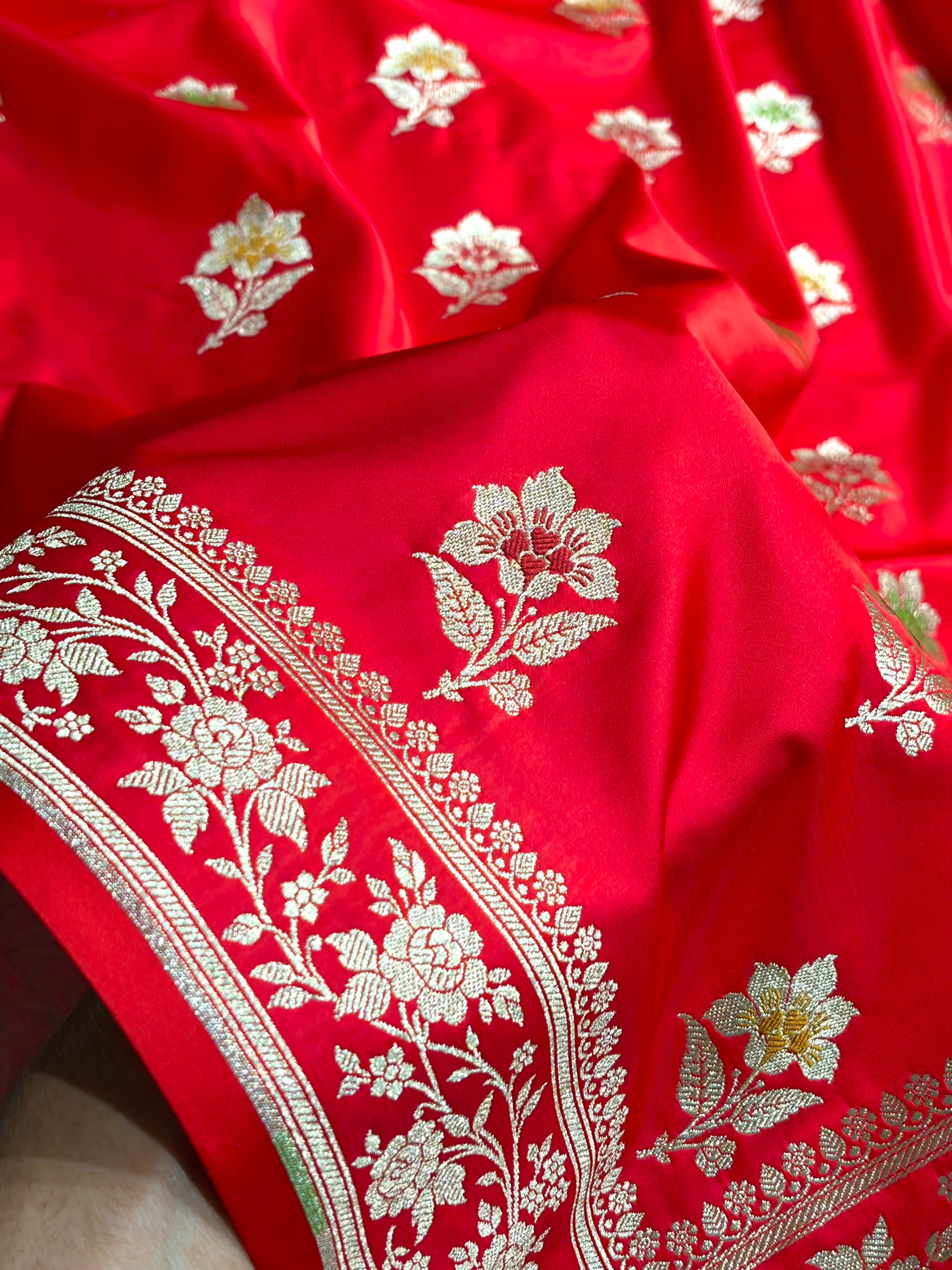 Premium Banarasi Satin Katan Saree With Minakari Boota in Red Shades SK112