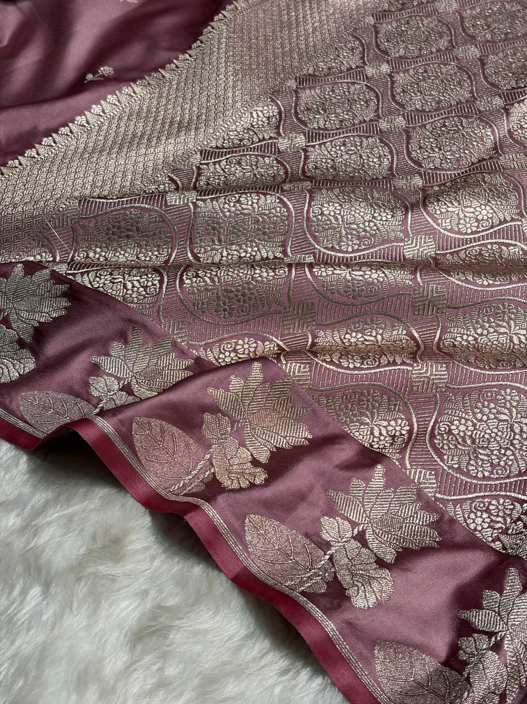 Baby Pink Floral Border Booti Mashru Silk Saree MS54