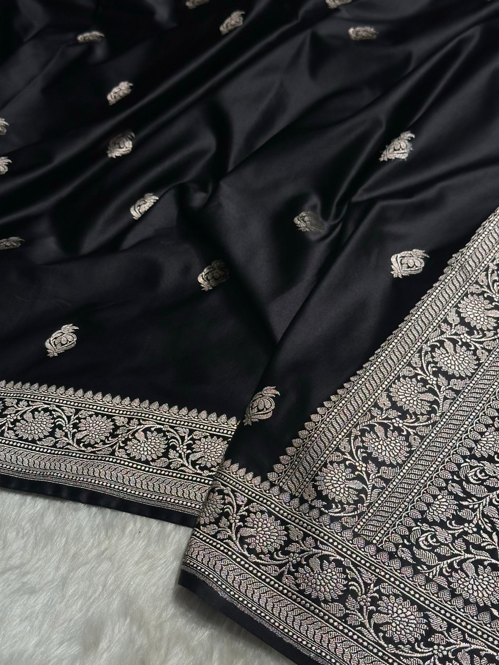 Black Boota Mashru Silk Saree MS25