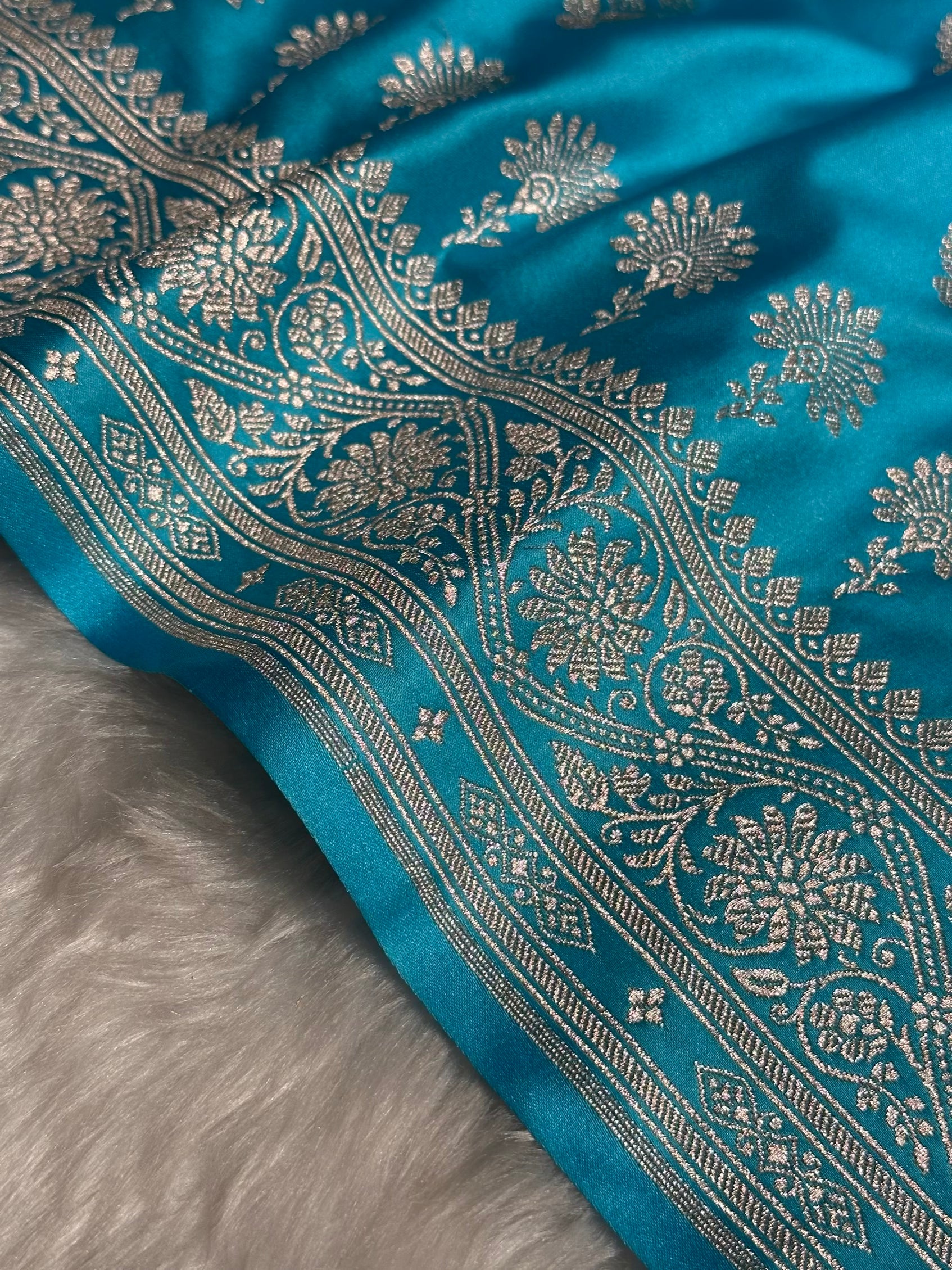 Firozi Shades Floral Border Boota Mashru Silk Saree MS66