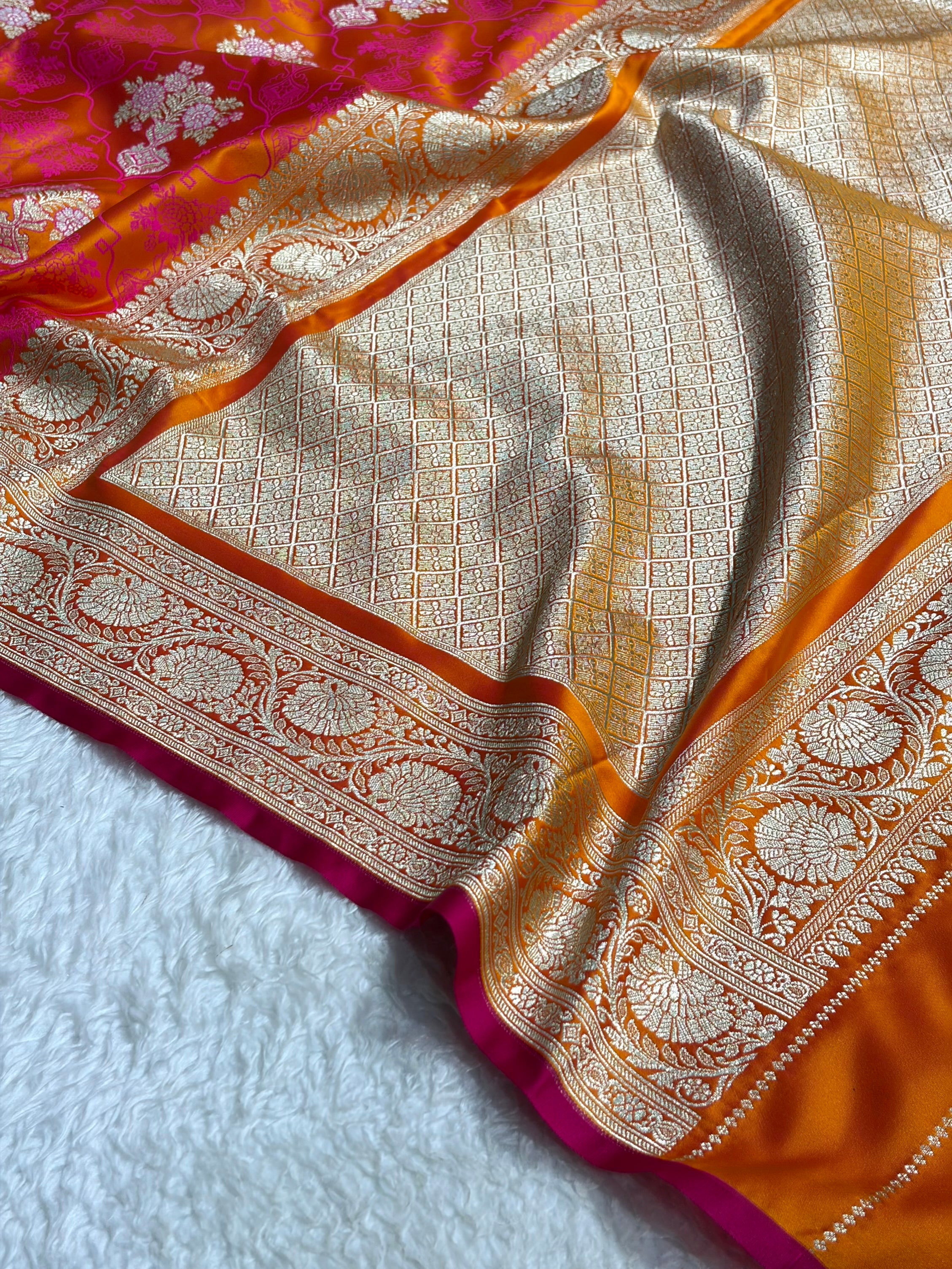 Banarasi Fire Gold Shades Tanchoi Motif Mashru Silk Saree
