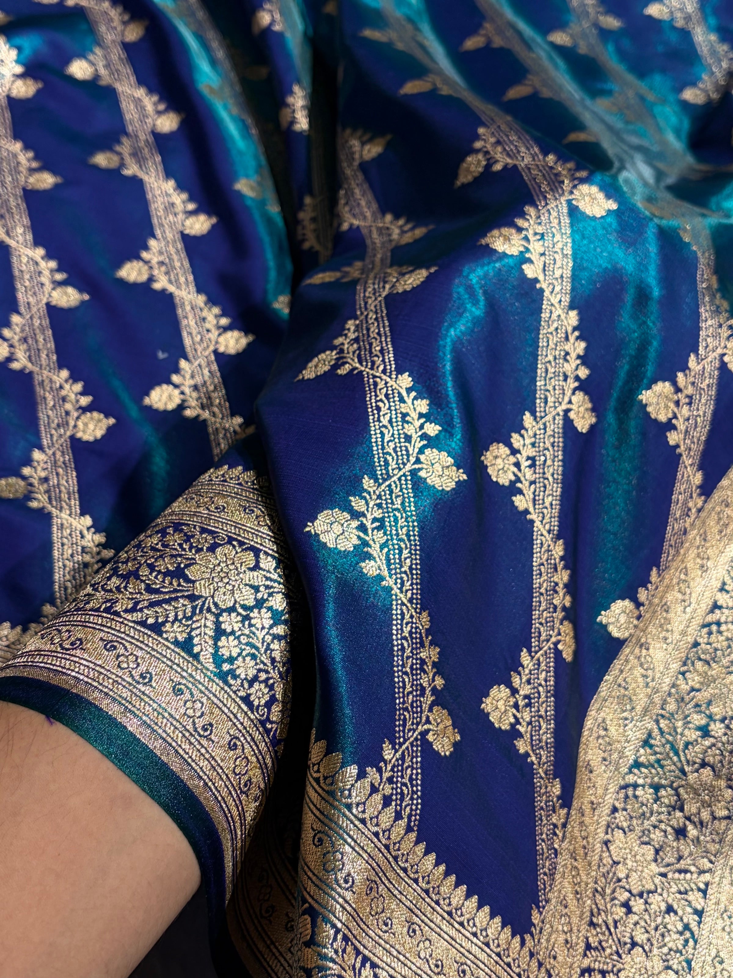 Peacock Shades Cross Pattern Banarasi Satin Silk Saree SS50