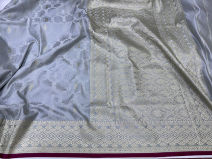 Ice Gray Tanchoi Motif Mashru Silk Saree