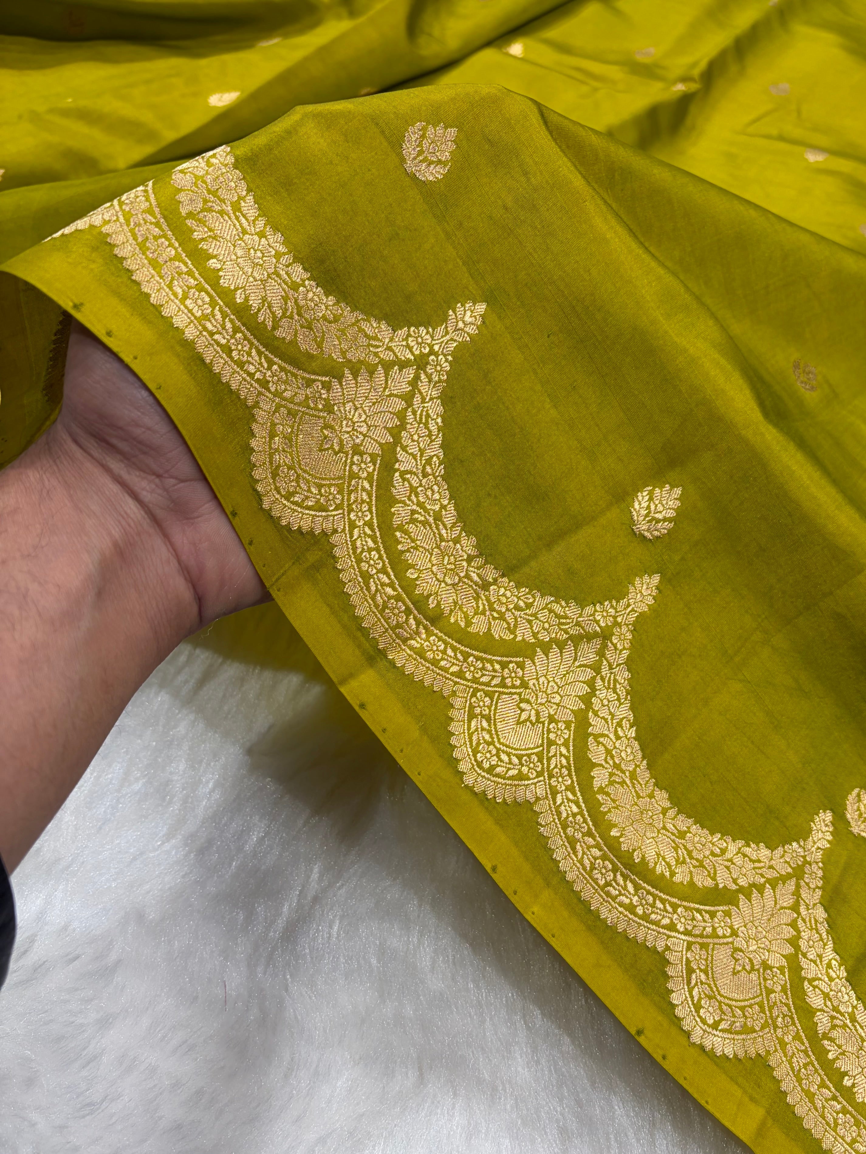 Green Shades Boota Handwoven Pure Katan Paper Silk RM-19