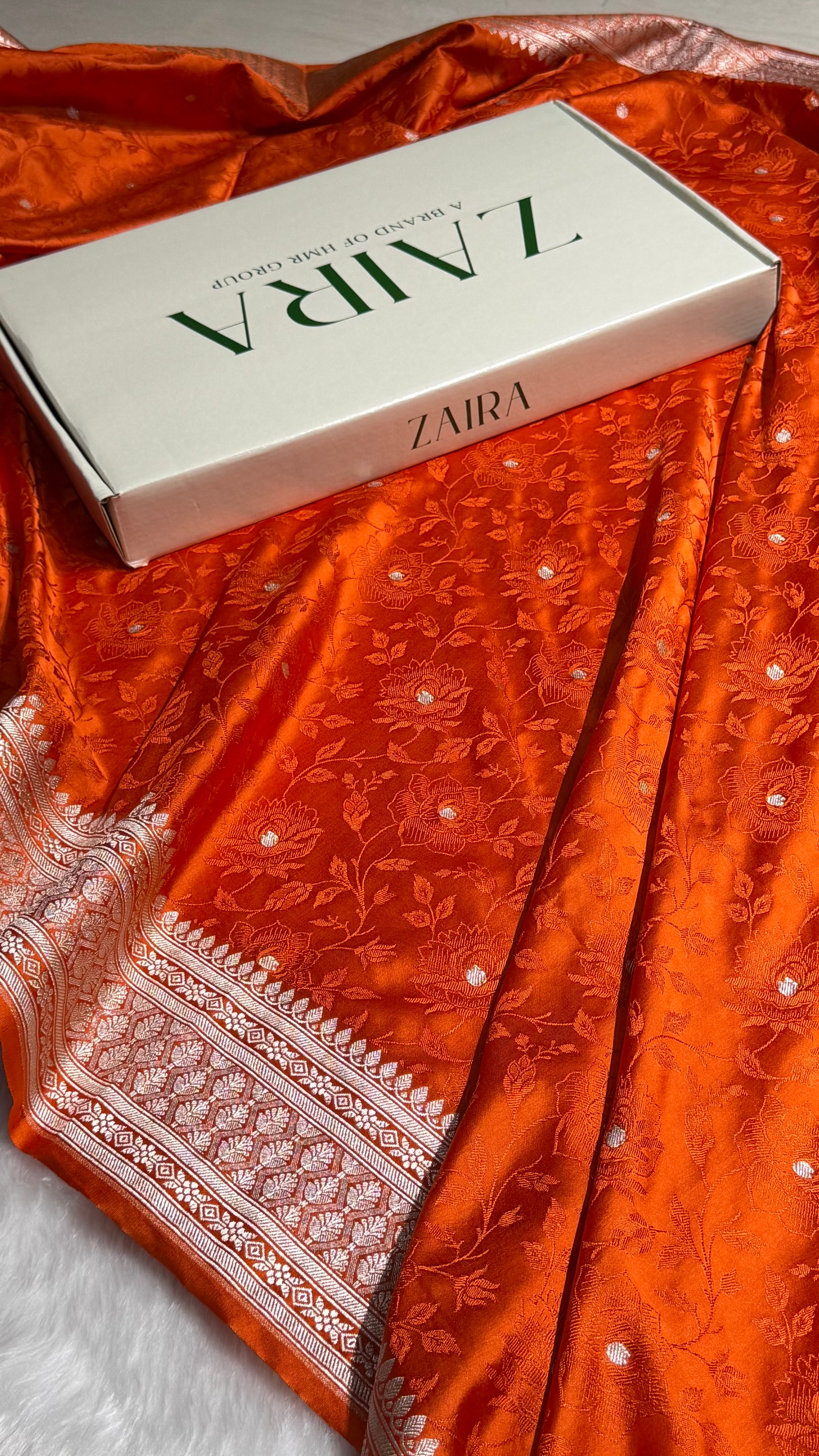 Banarasi Tanchoi Rust Orange Shades Floral Booti Mashru Silk Saree