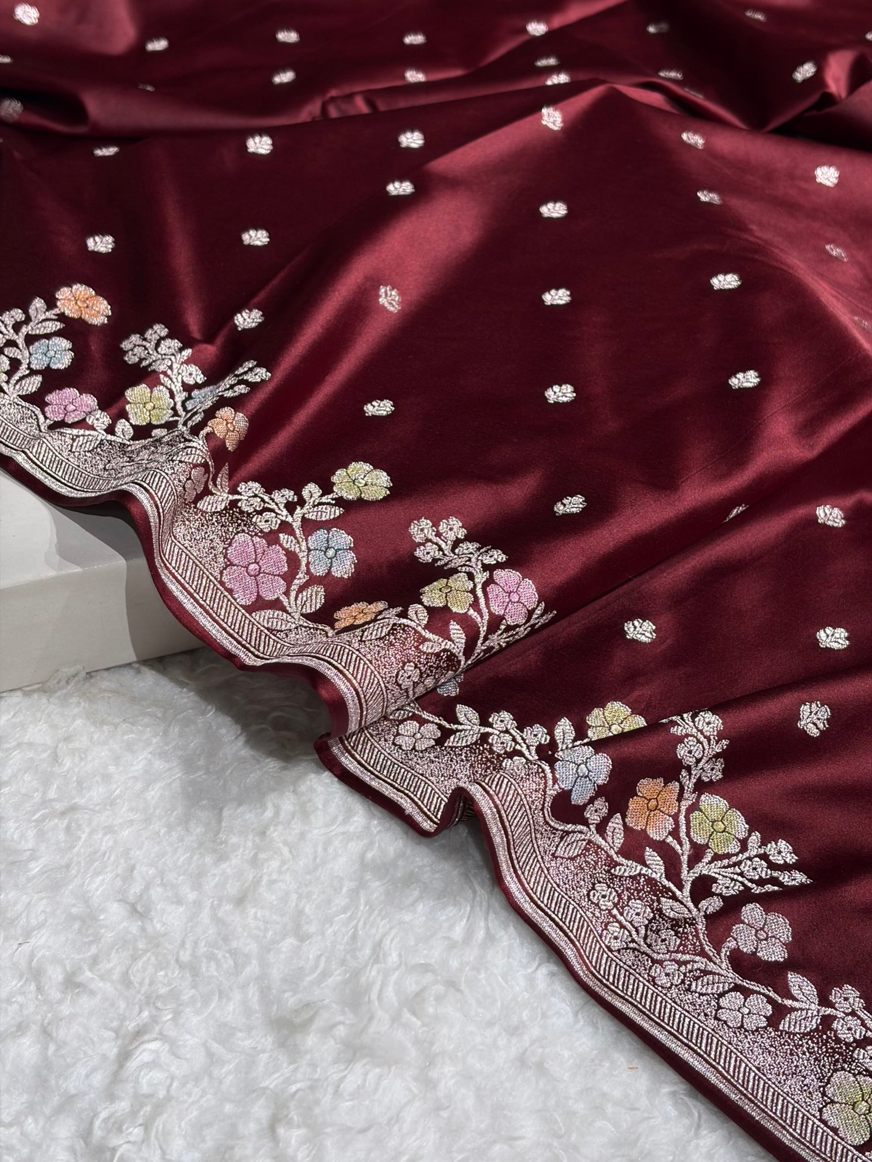 Garnet Shades Minakari Floral Border Booti Mashru Silk Saree MS75