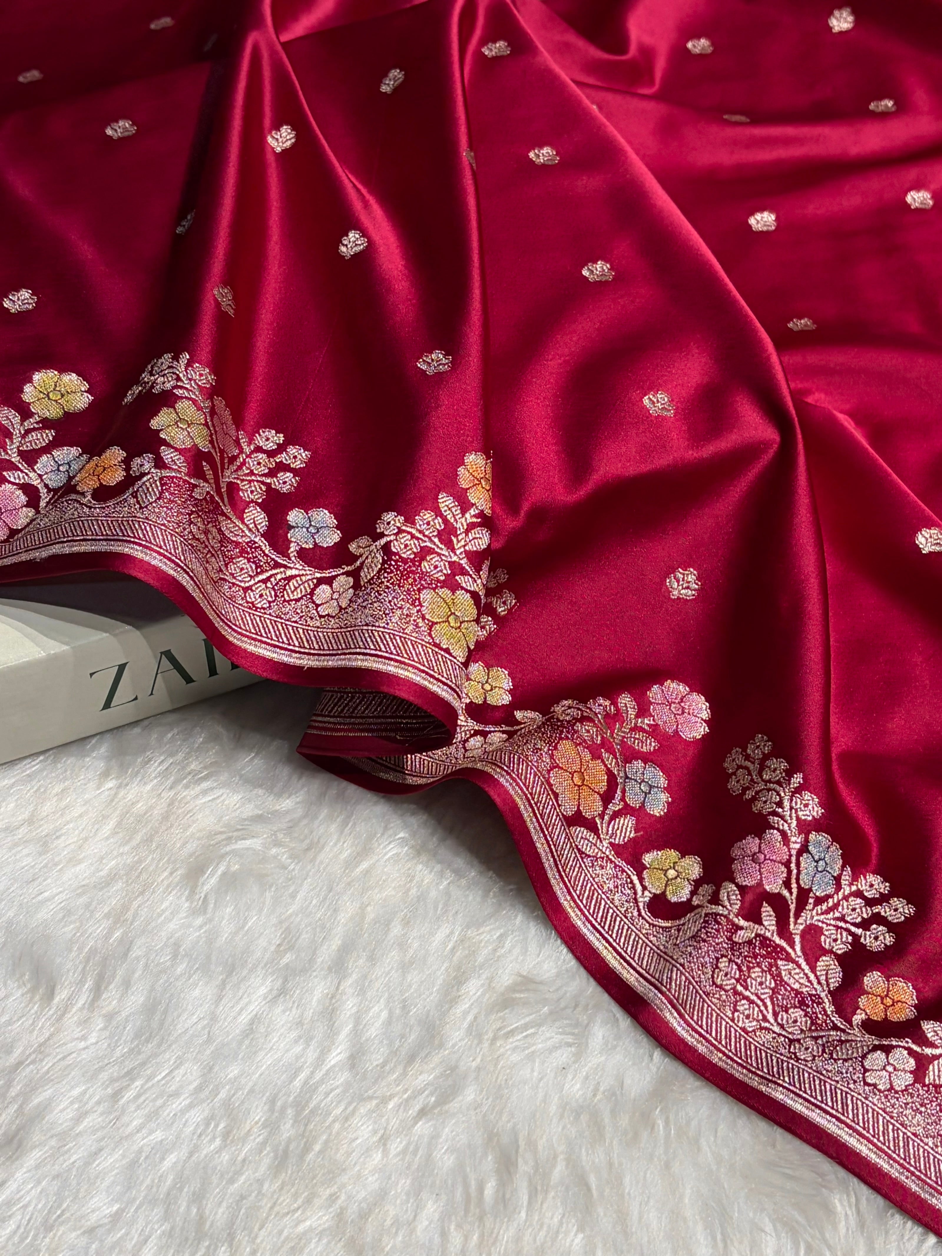 Maroon Shades Minakari Floral Border Booti Mashru Silk Saree MS75