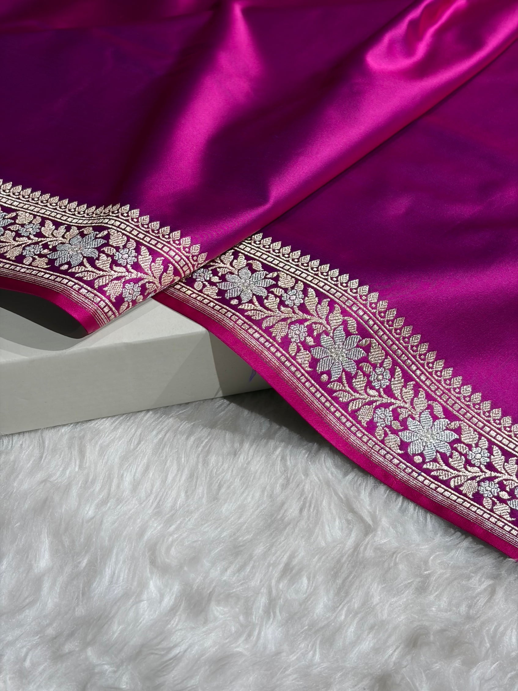 Cross Purple Shades Plain Banarasi With Minakari Floral Border Mashru Silk Saree MSM-123