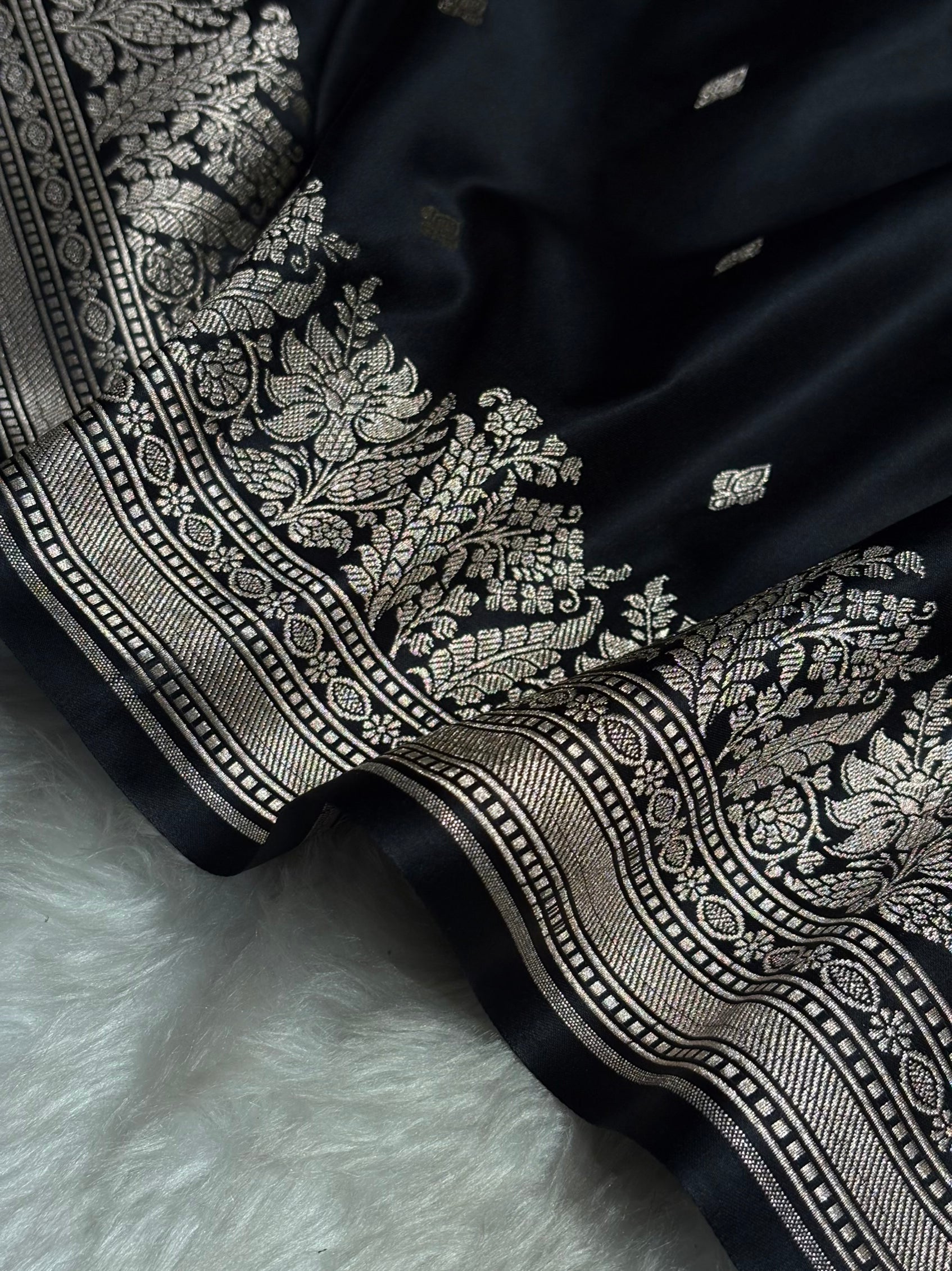 Black Shades Motif Booti Mashru Silk Saree MSM-63