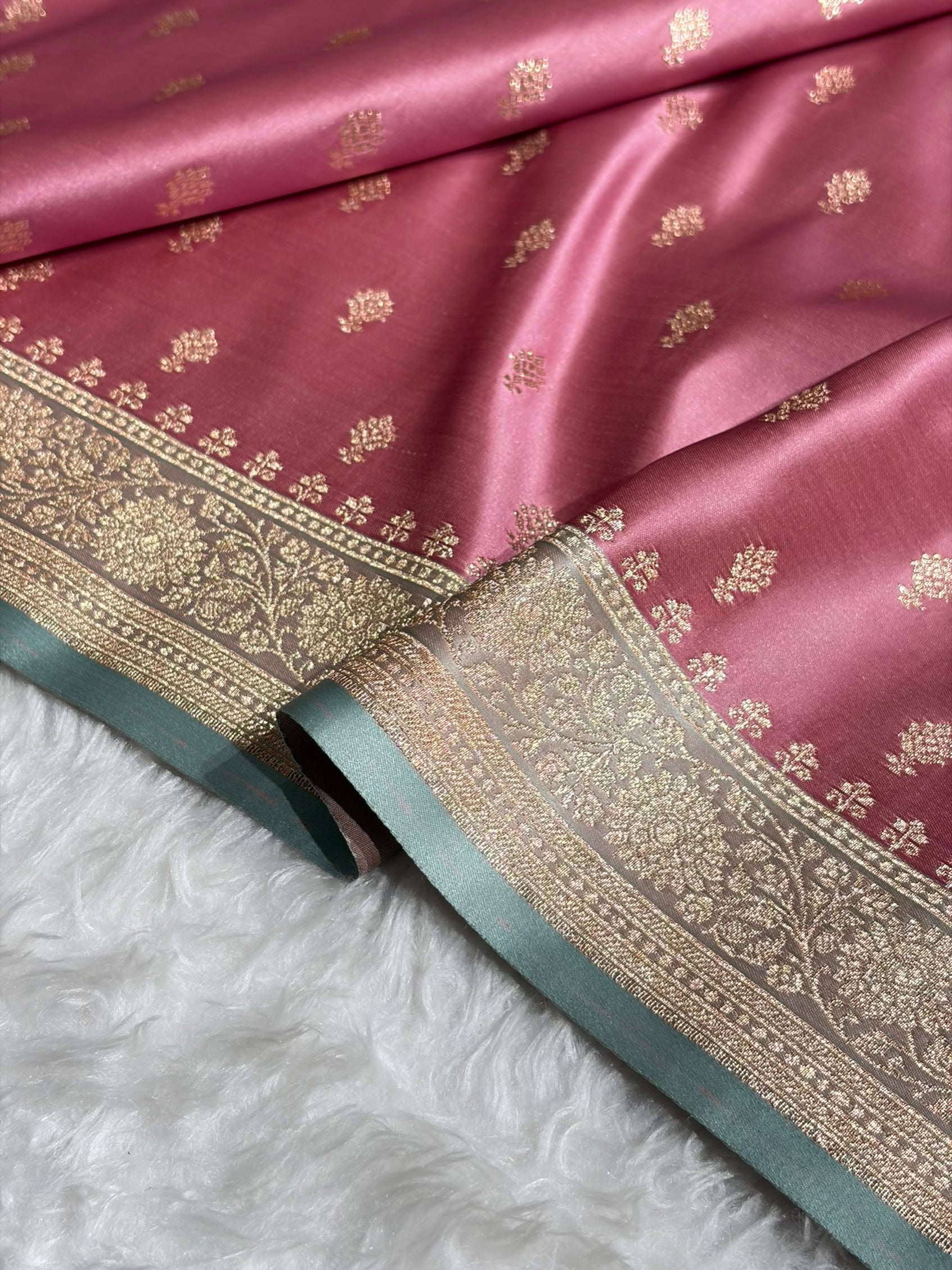 Contrast Baby Pink / Turquoise Floral Booti Banarasi Satin Katan Silk Saree SK16