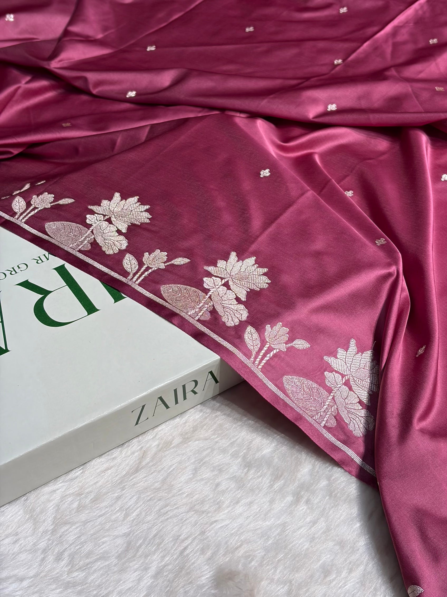 Mouve Floral Border Booti Mashru Silk Saree MS11