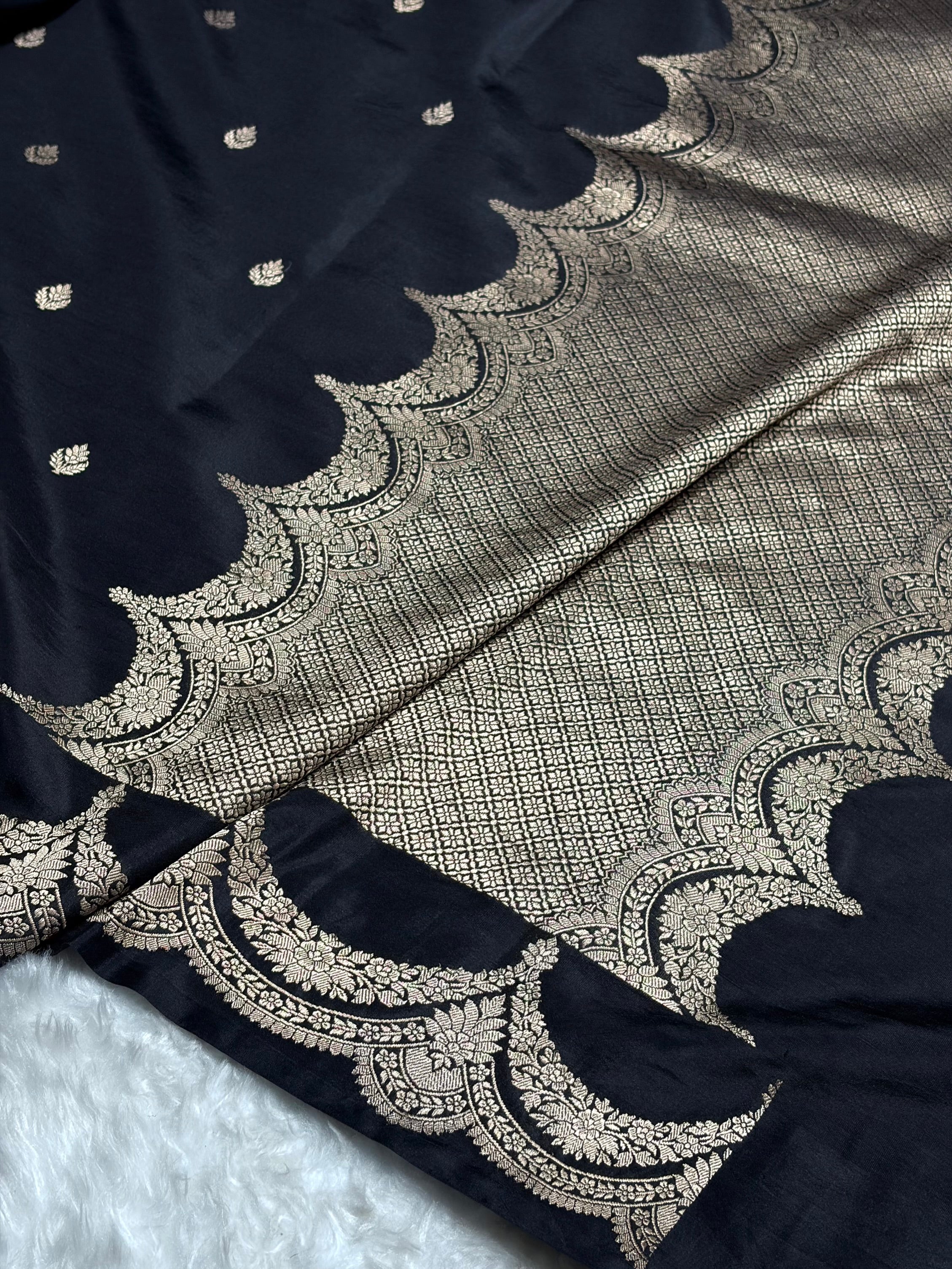 Black Shades Boota Handwoven Pure Katan Raw Mango Silk RM-19