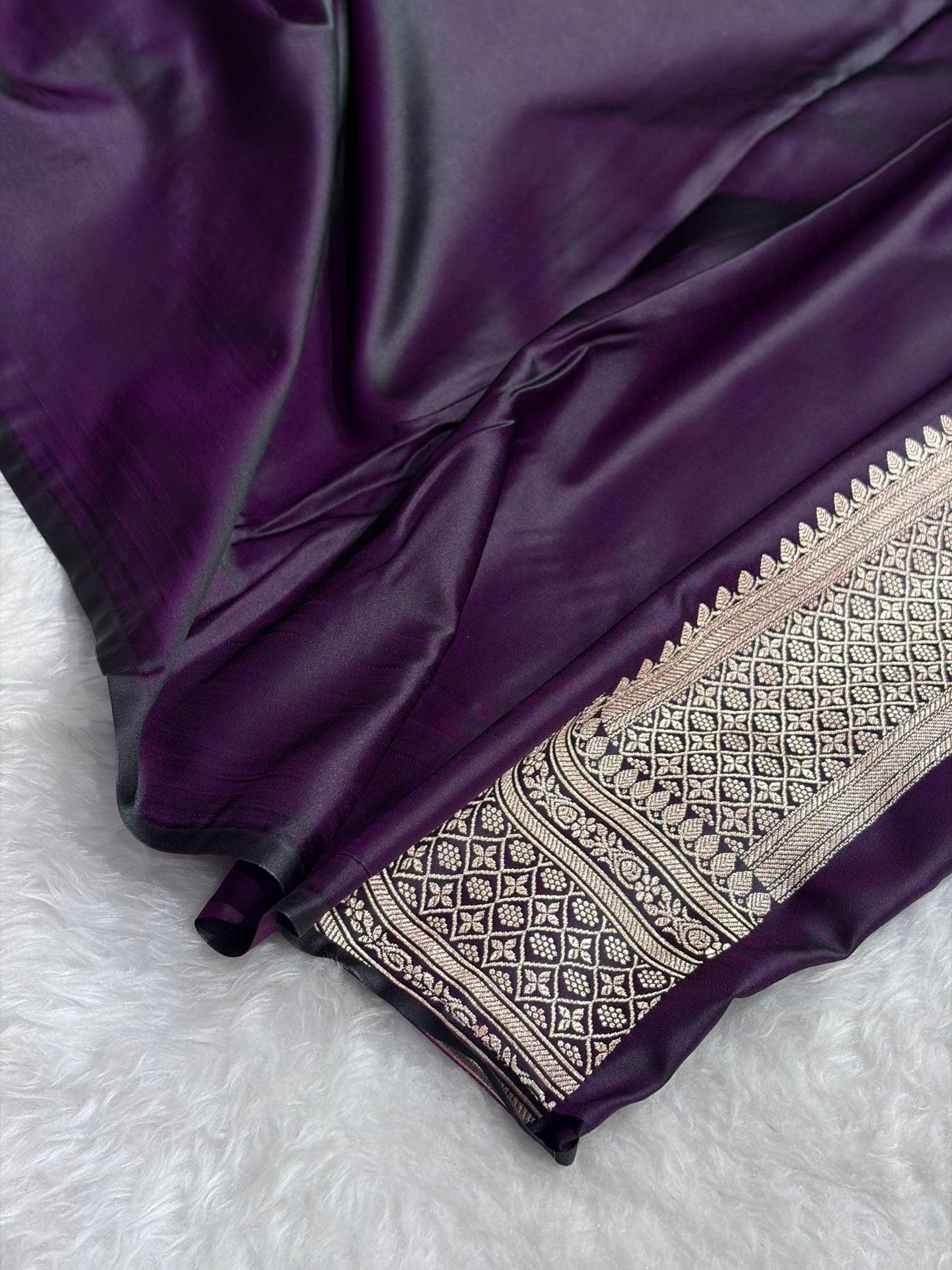 Banarasi Plain Cross Wine Shades With Minakari Pallu Mashru Silk Saree MS82